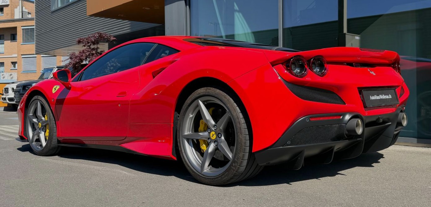 FERRARI F8 Tributo 3.9 Turbo-image-10
