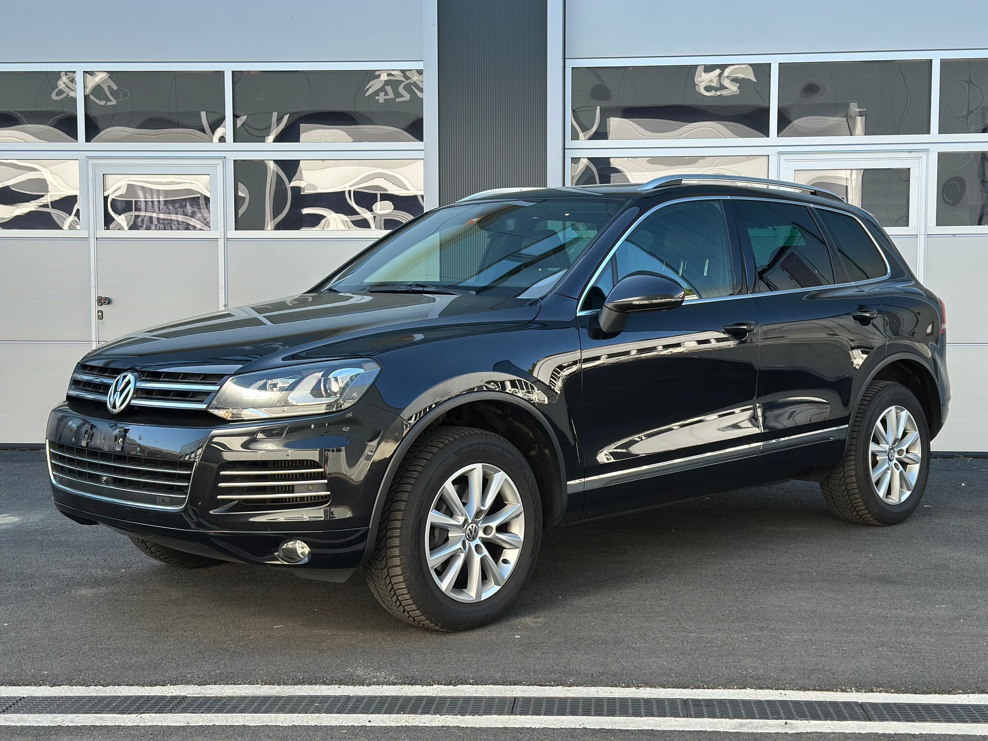 VW Touareg 3.0 TDI Tiptronic-image-0