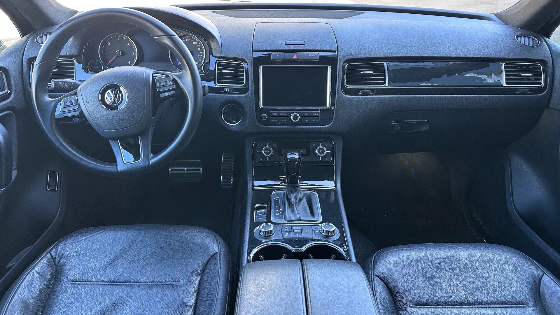 VW Touareg 3.0 TDI Tiptronic-image-10
