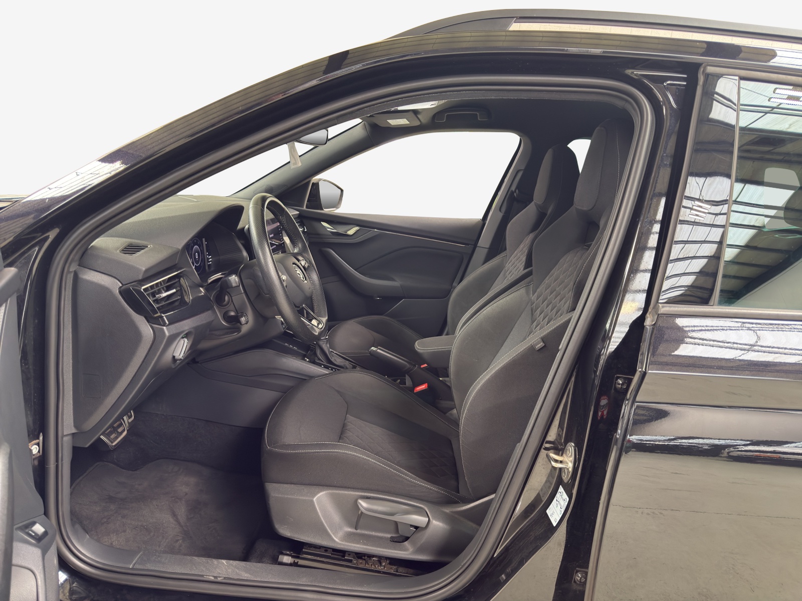 SKODA Kamiq 1.0 TSI Style DSG-image-7