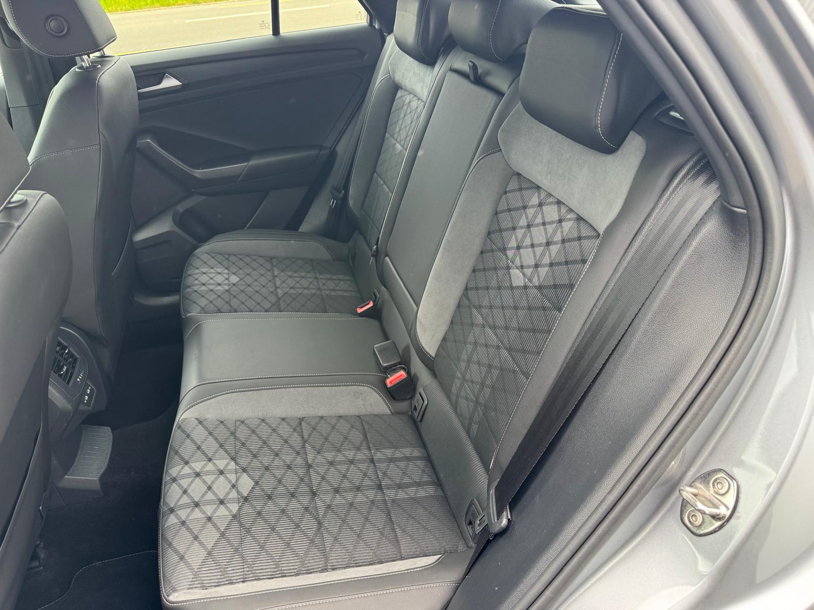 VW T-Roc 2.0 TSI R-Line DSG 4Motion-image-6