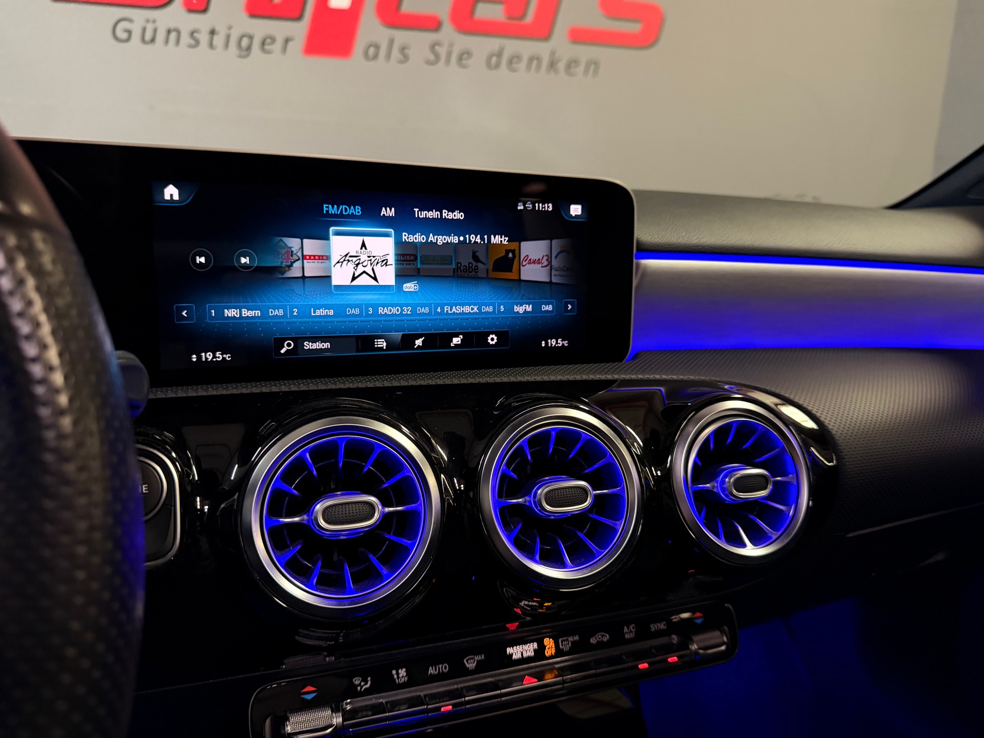 MERCEDES-BENZ A 220 AMG Line 7G-DCT 4Matic-image-20