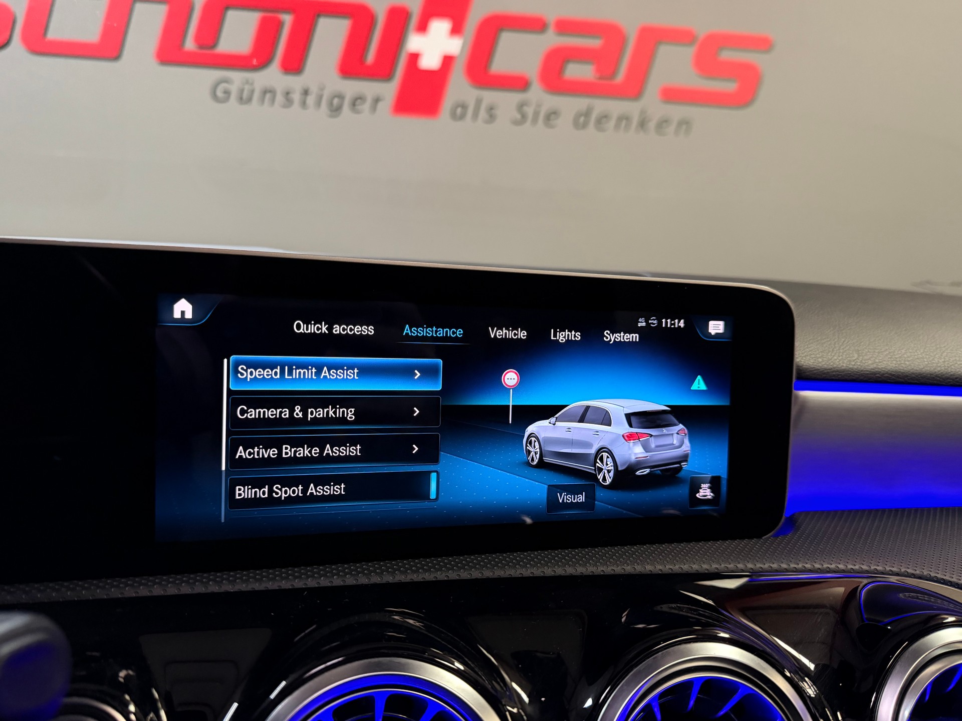 MERCEDES-BENZ A 220 AMG Line 7G-DCT 4Matic-image-25