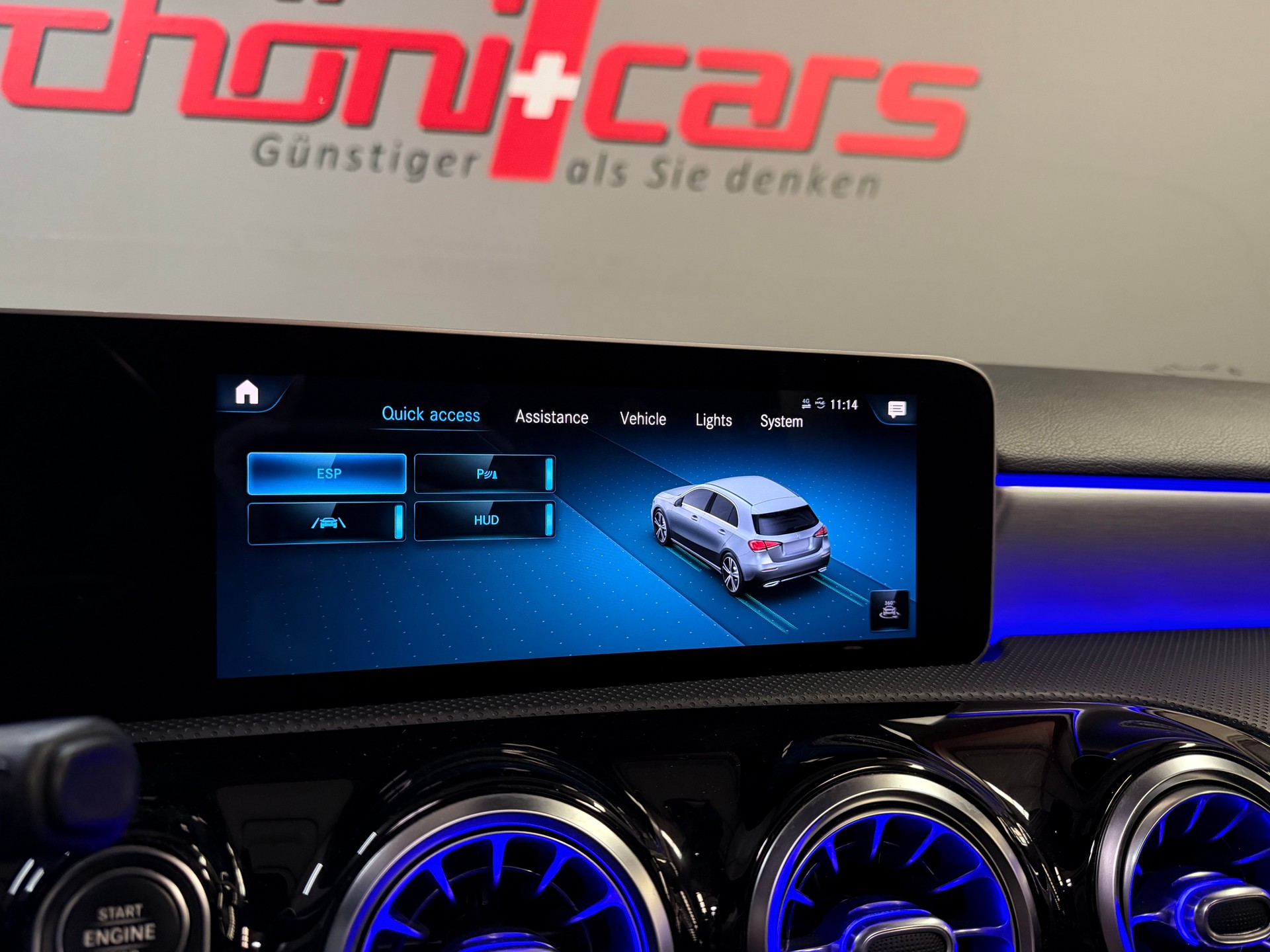 MERCEDES-BENZ A 220 AMG Line 7G-DCT 4Matic-image-24
