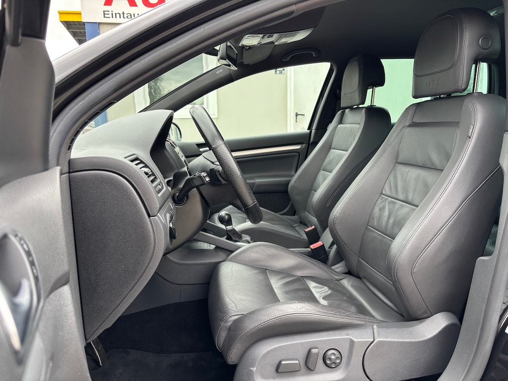 VW Golf 2.0 TFSI GTI-image-6