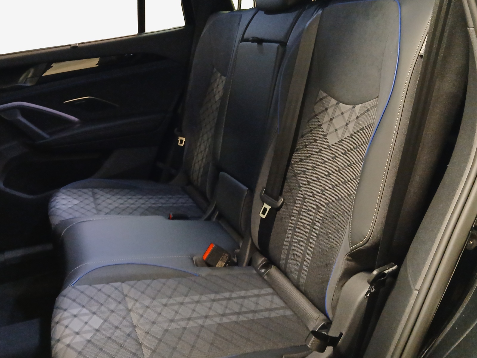 VW Tayron 1.5 TSI evo2 eHybrid R-Line DSG-image-11