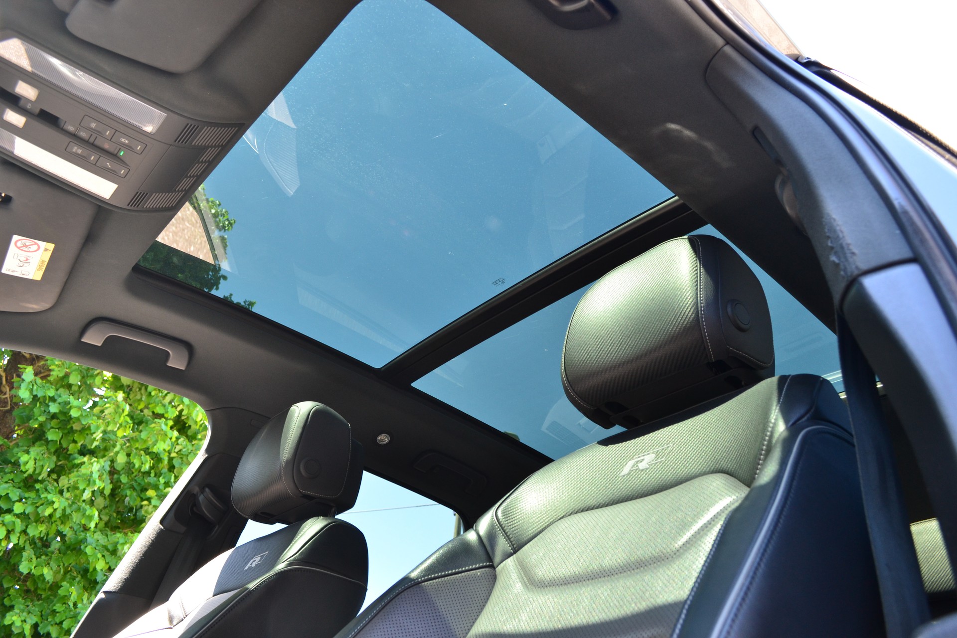 VW Touareg 3.0 TSI R-Line Tiptronic *CH-Fahrzeug*-image-7