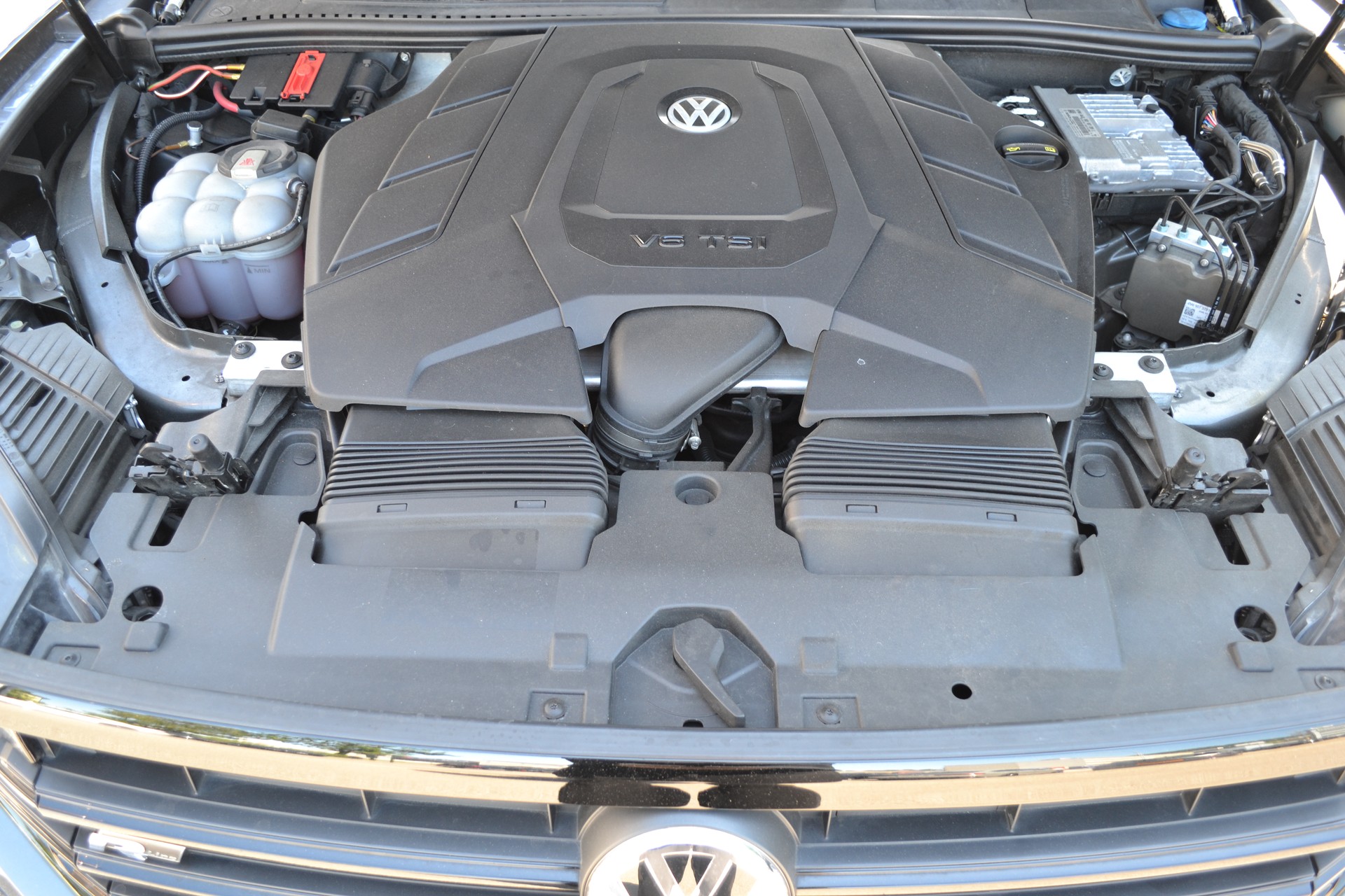 VW Touareg 3.0 TSI R-Line Tiptronic *CH-Fahrzeug*-image-5