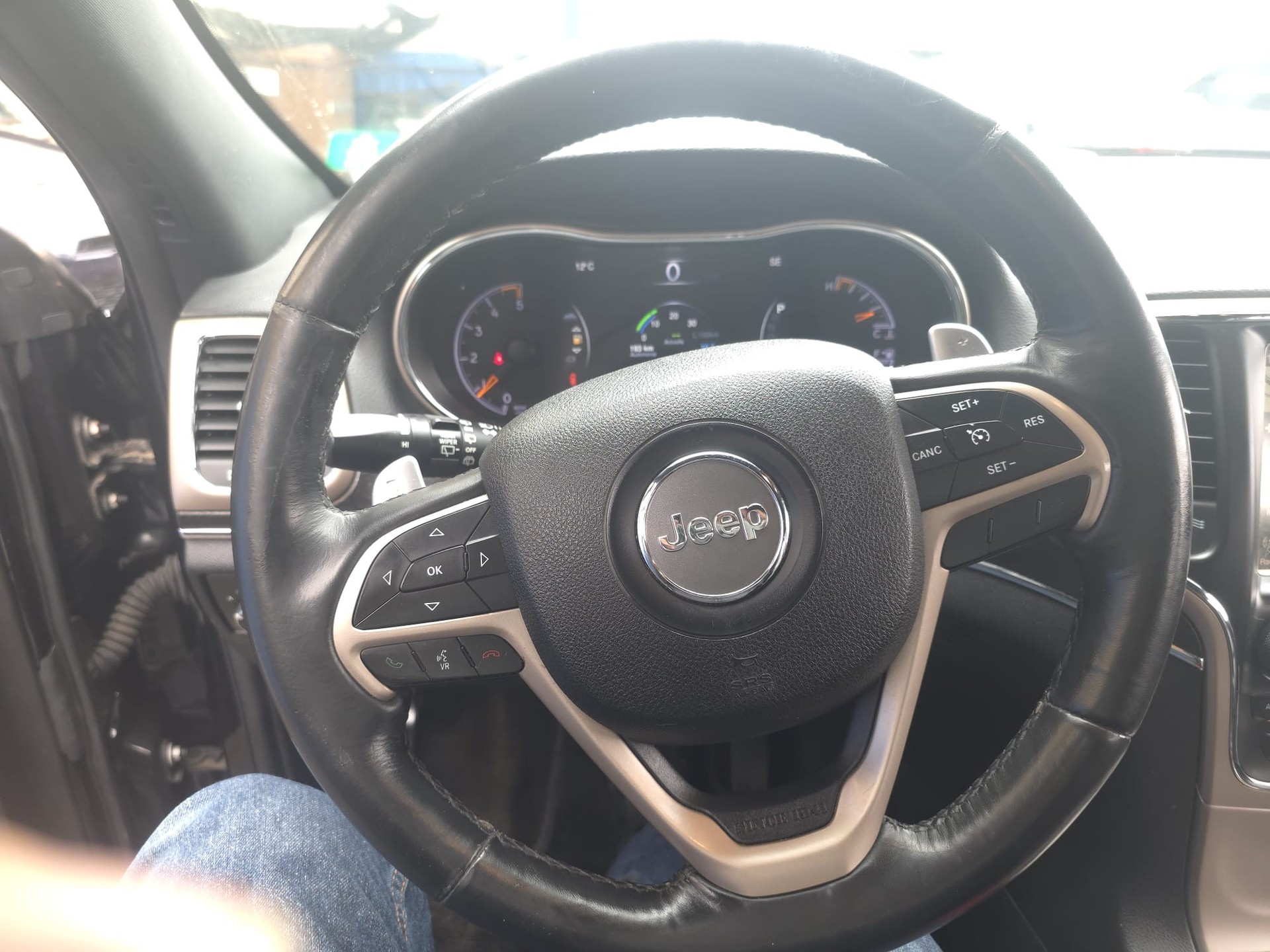 JEEP Grand Cherokee 3.0 CRD Limited Automatic-image-13
