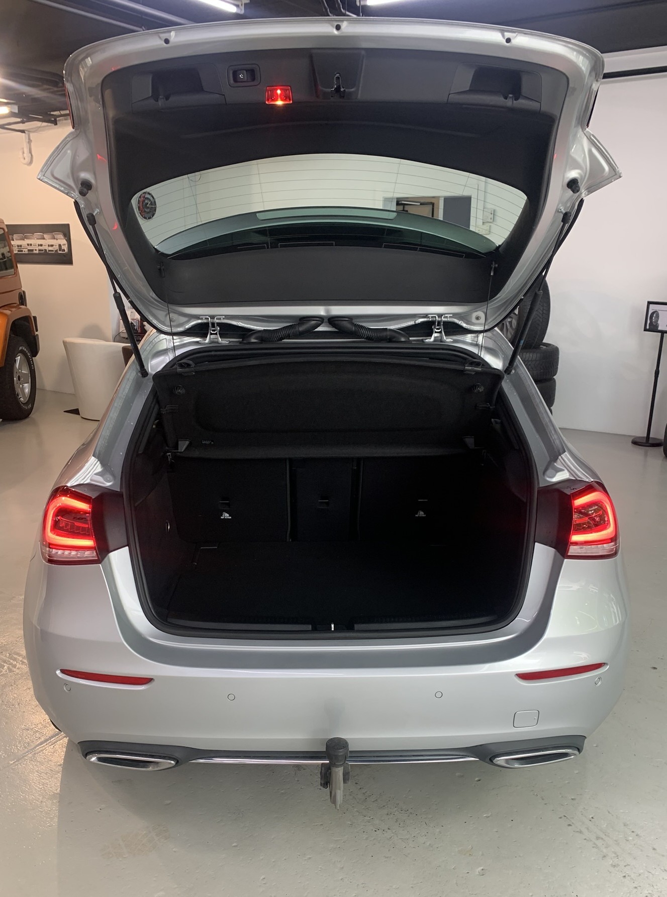 MERCEDES-BENZ A 200 Progressive 7G-DCT-image-13