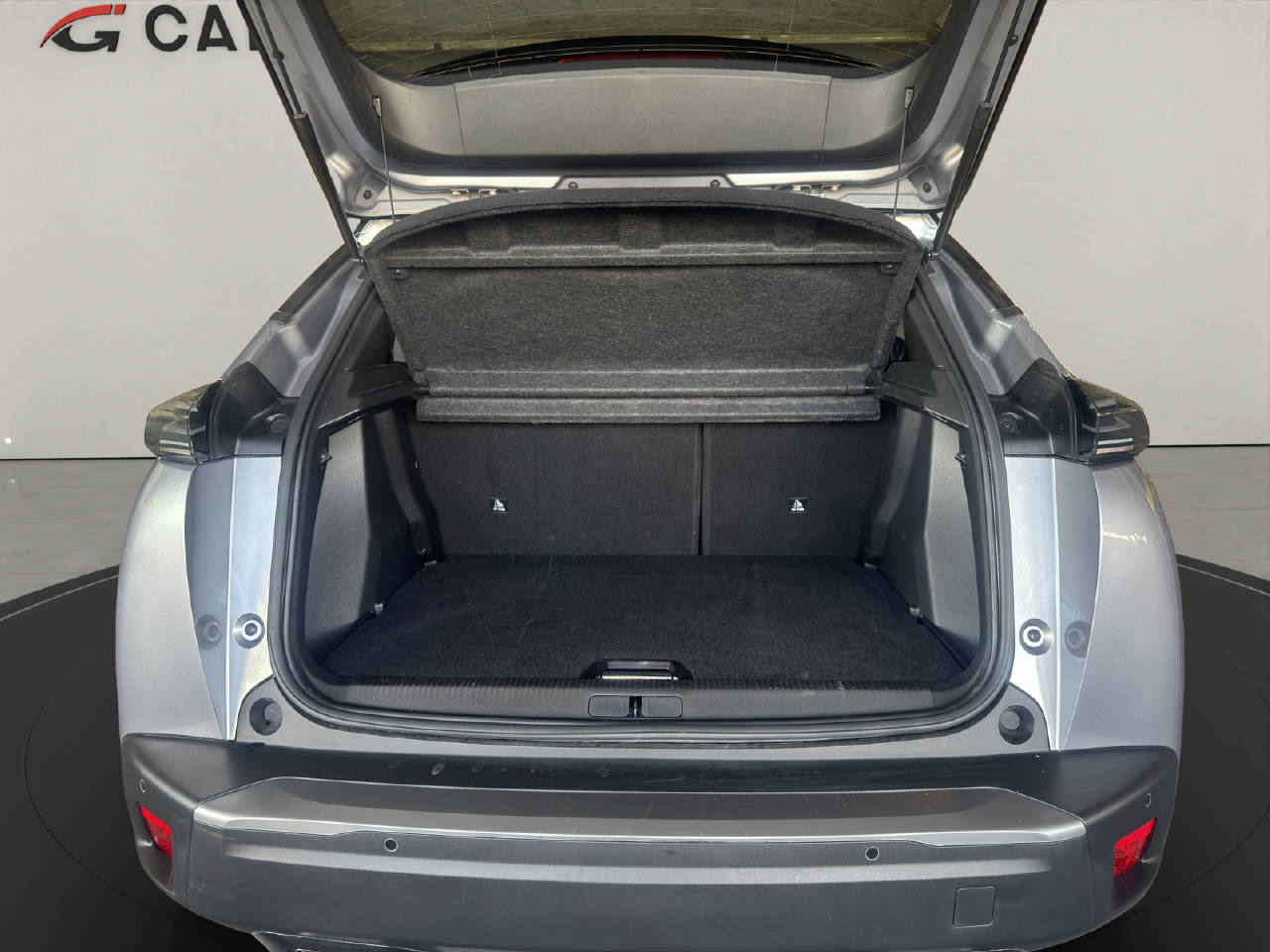 PEUGEOT 2008 1.2 Hybrid 145 PS GT-image-18
