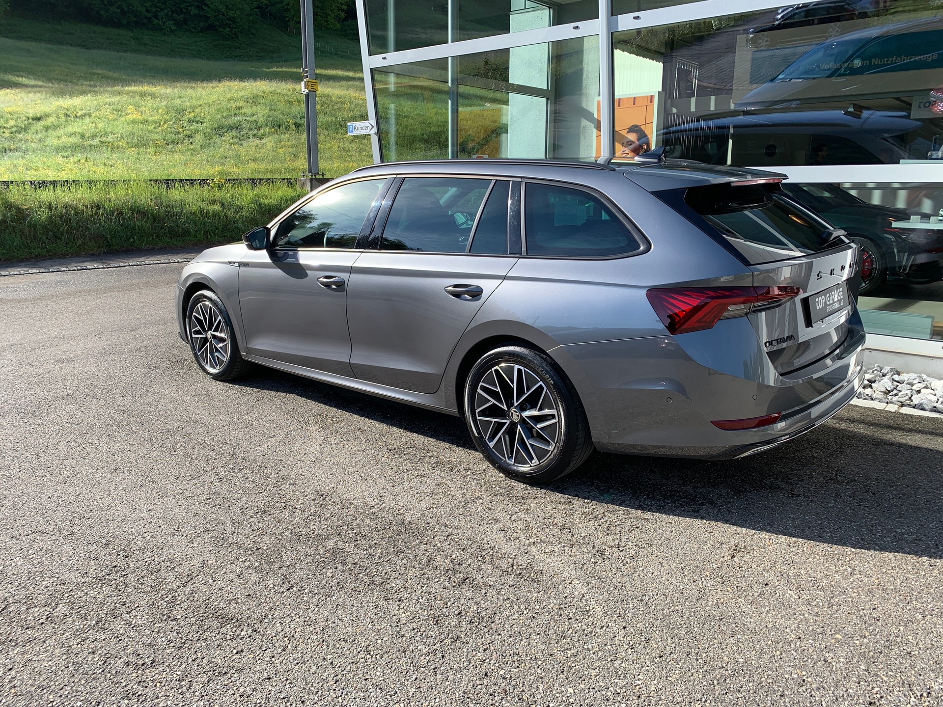 SKODA Octavia Combi 2.0 TSI SportLine DSG 4x4-showroom-element-3