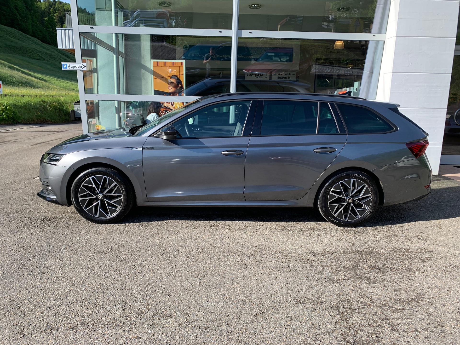 SKODA Octavia Combi 2.0 TSI SportLine DSG 4x4-image-3