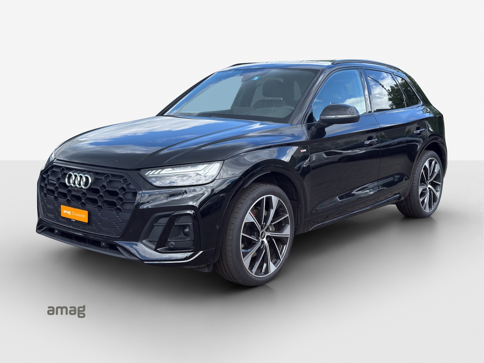 AUDI Q5 40 TDI Black Edition quattro S-tronic-image-0