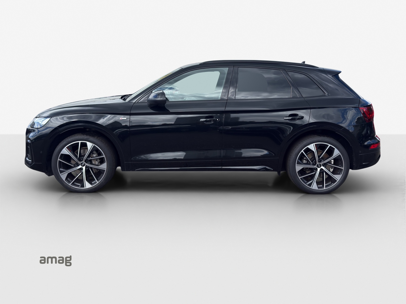 AUDI Q5 40 TDI Black Edition quattro S-tronic-image-1