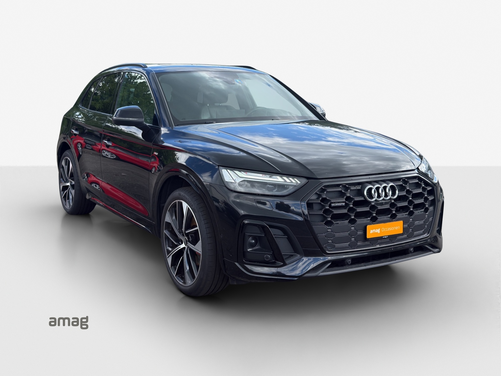 AUDI Q5 40 TDI Black Edition quattro S-tronic-image-5