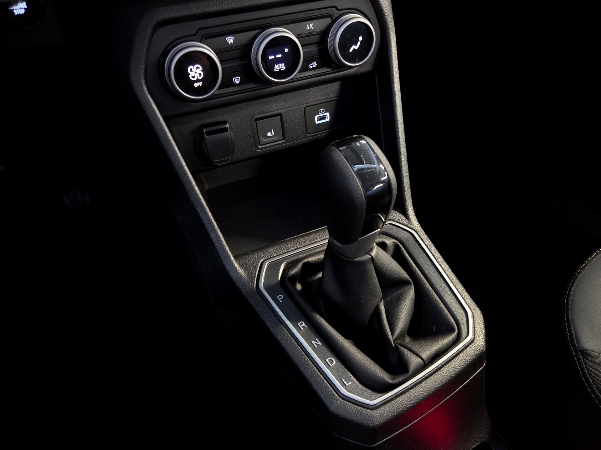 DACIA Sandero 1.0 TCe Stepway Comfort-image-12