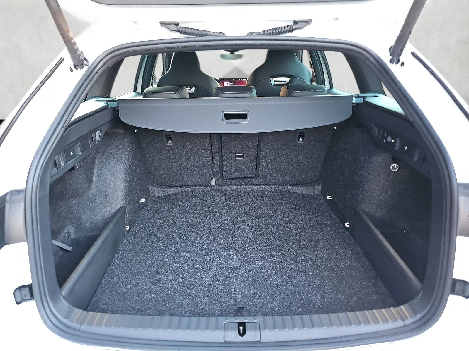 SKODA Octavia Combi 2.0 TSI DSG Sport Line 4x4-image-6