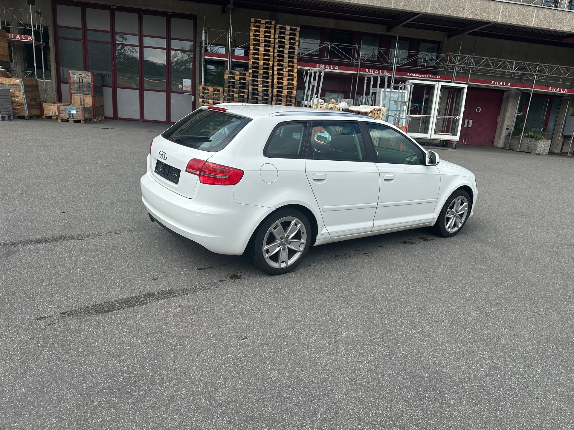 AUDI A3 Sportback 1.8 TFSI Snow quattro-image-5
