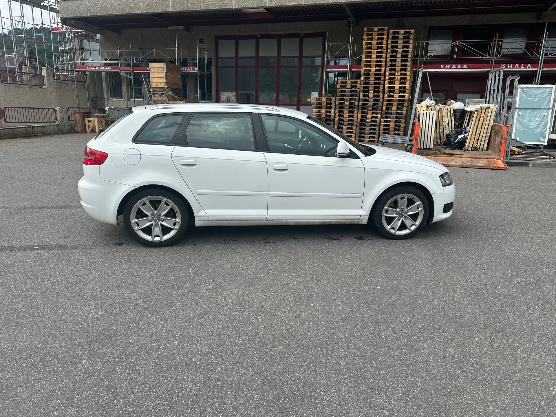AUDI A3 Sportback 1.8 TFSI Snow quattro-image-4