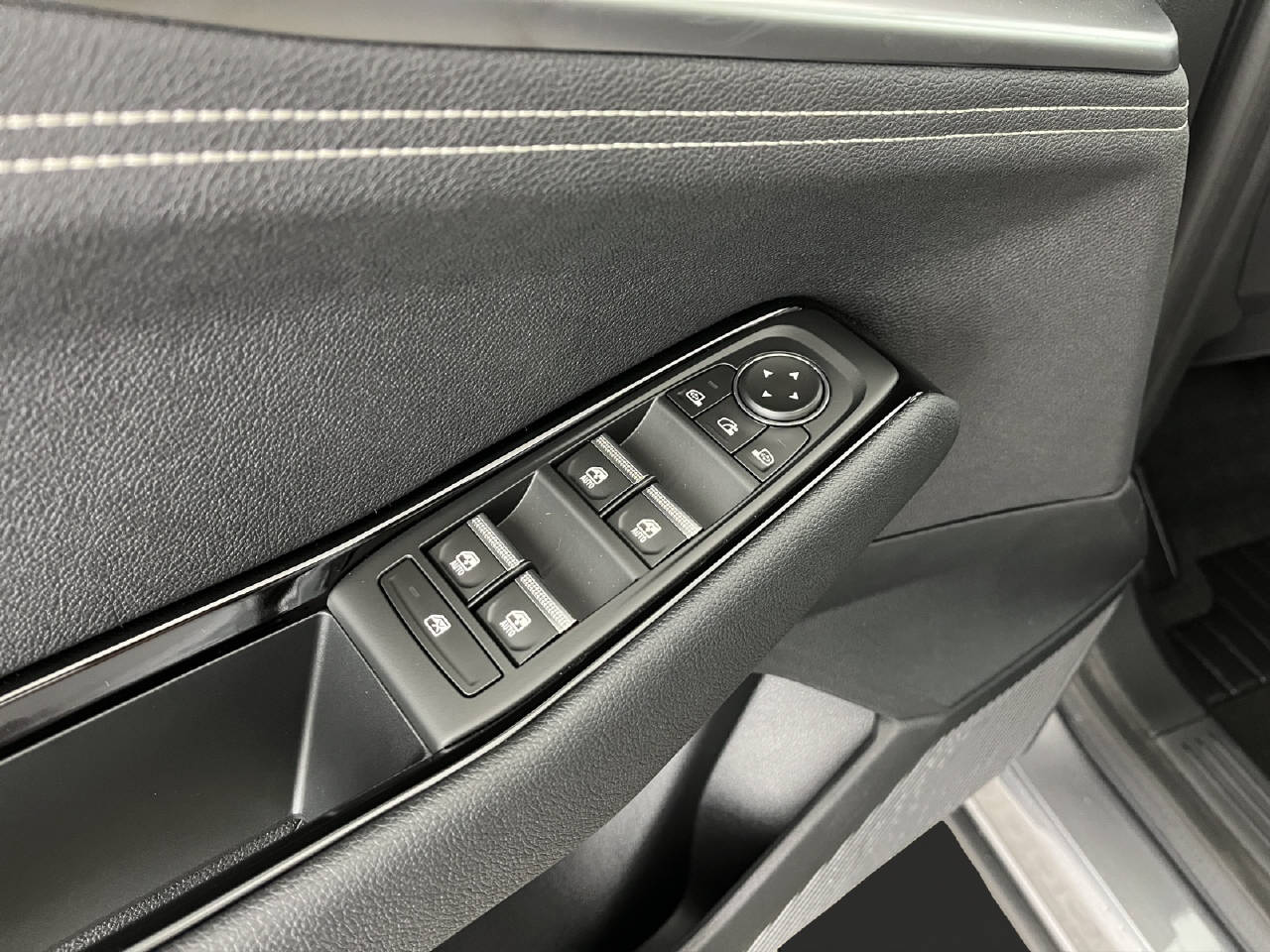 RENAULT Austral 1.2 E-Tech techno-image-12
