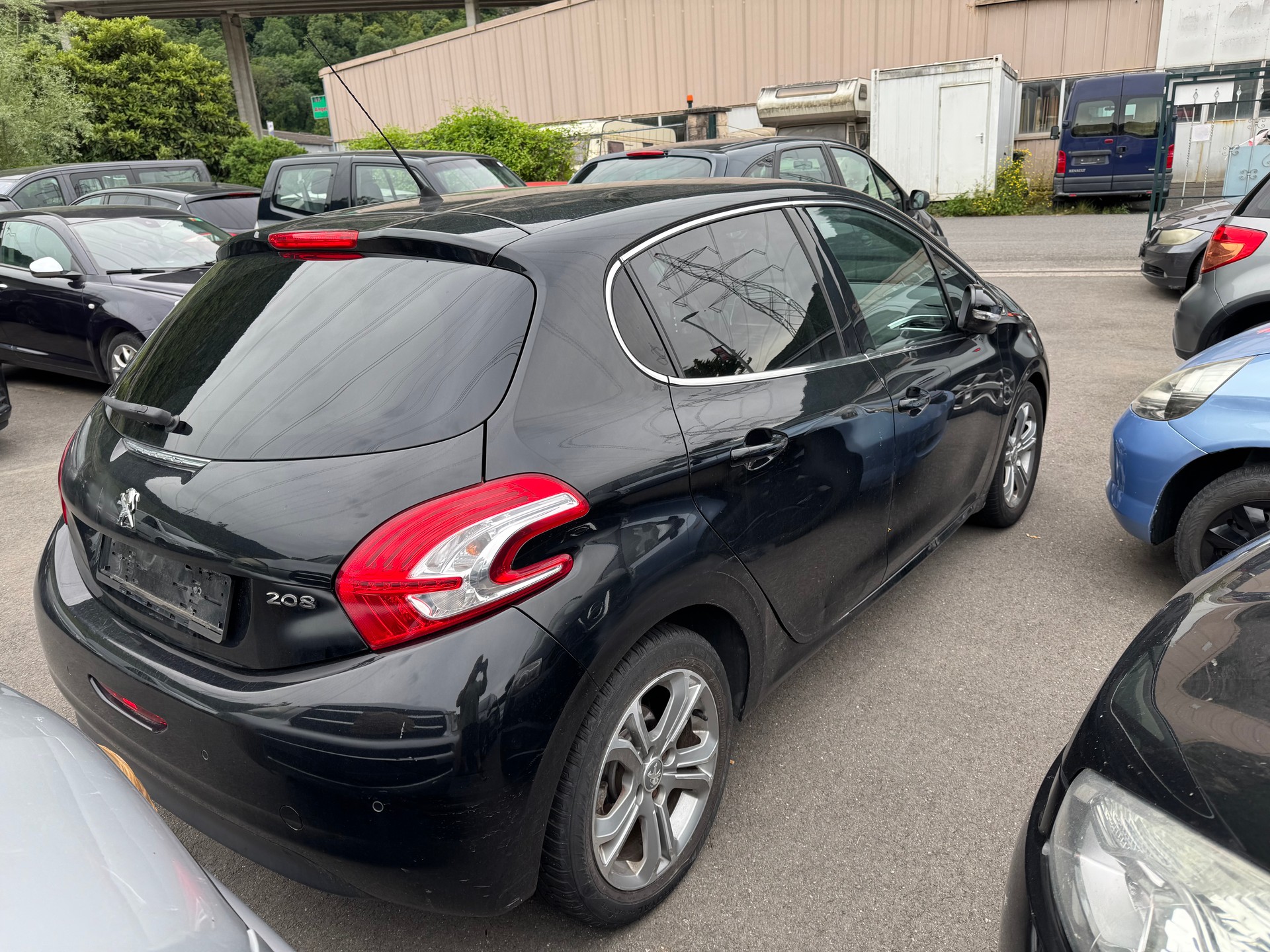 PEUGEOT 208 1.6 VTI Allure Automatik-image-3