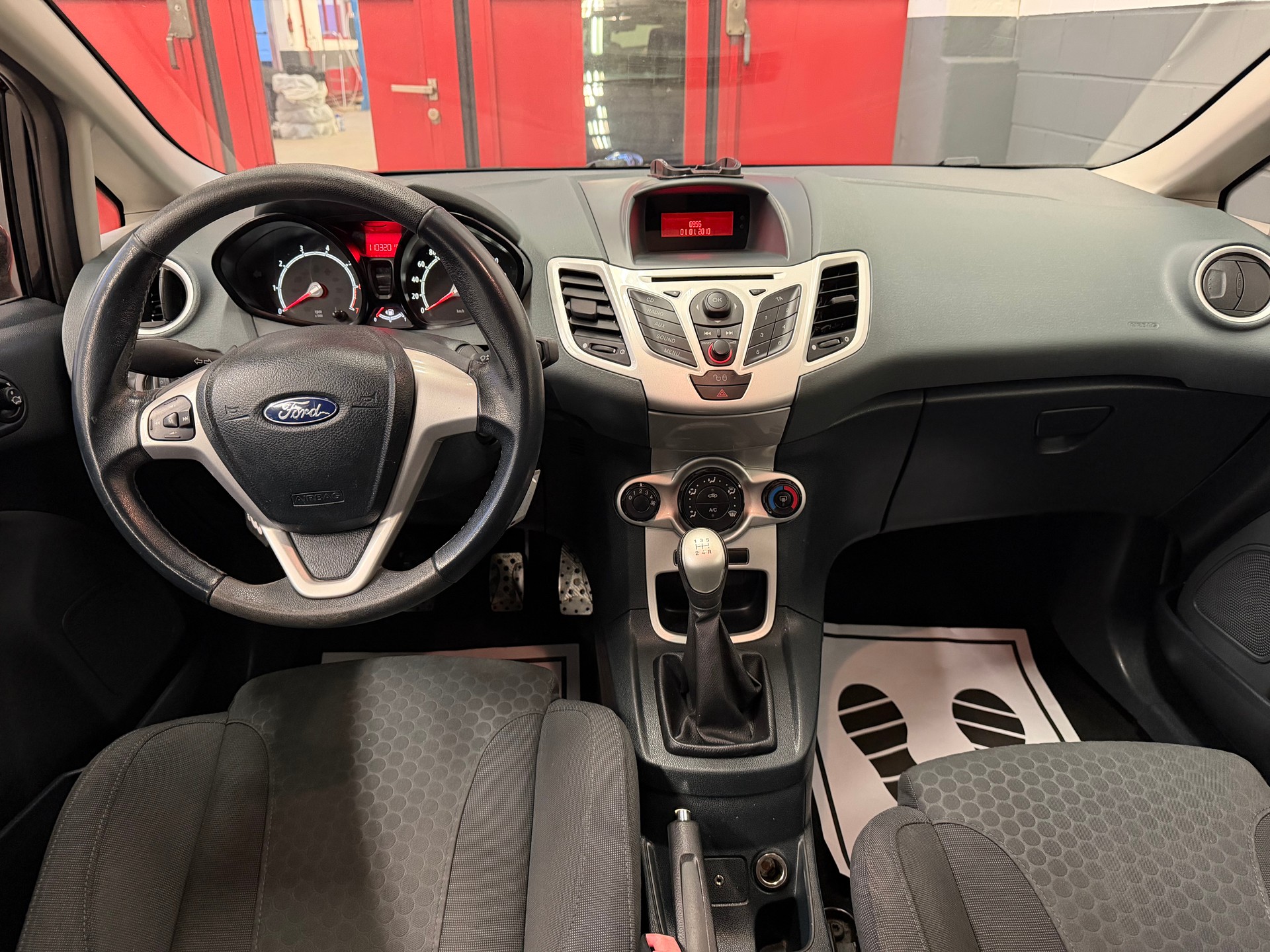 FORD Fiesta 1.6 16V Sport //NEU AB MFK!-image-11