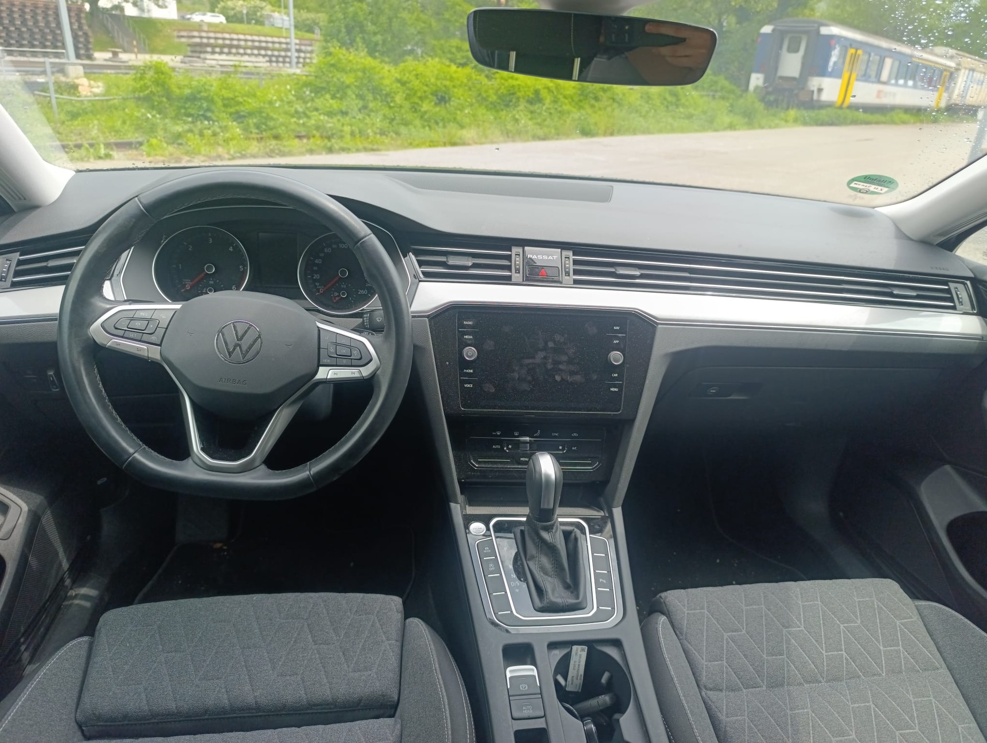 VW Passat 2.0 TDI BMT Business DSG-image-6