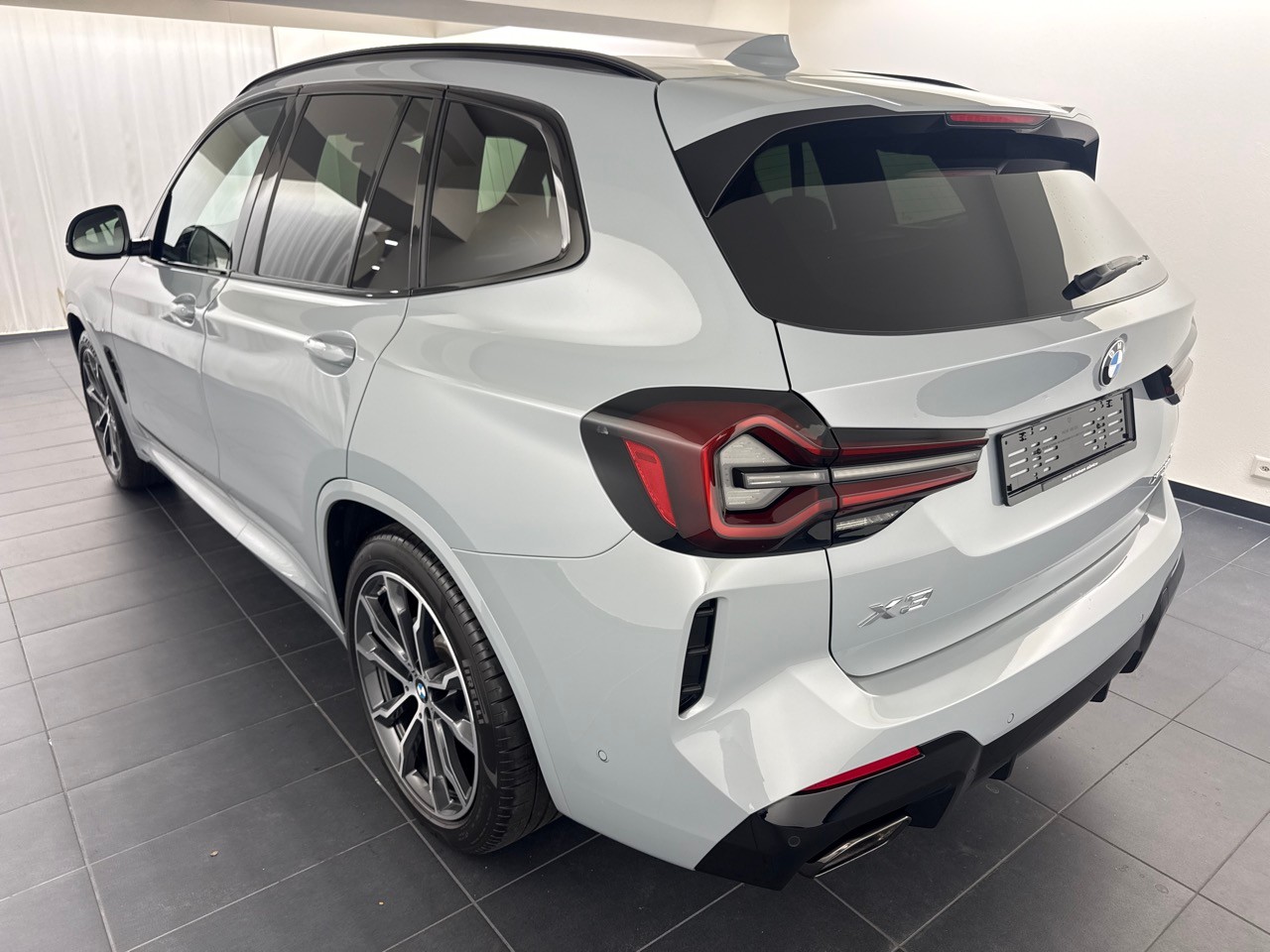 BMW X3 xDrive 48V 30d M Sport inkl. Anhängerkupplung-image-1