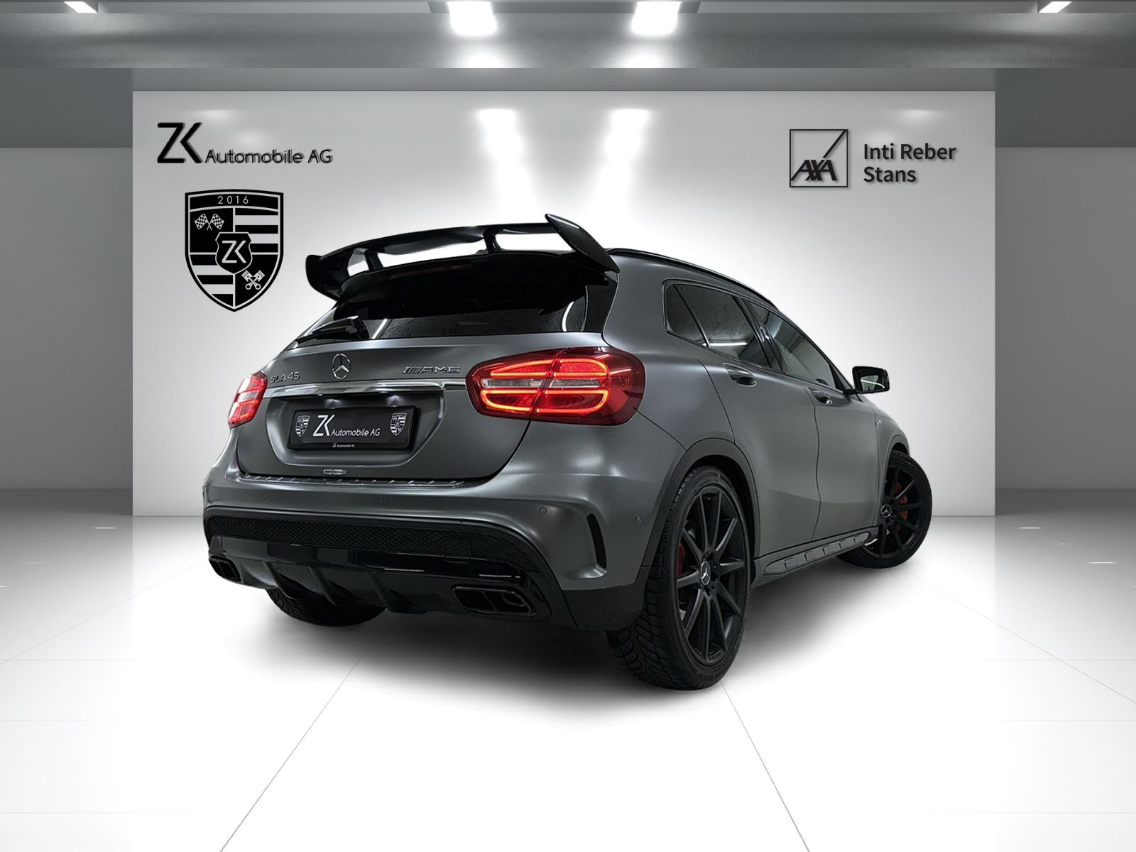 MERCEDES-BENZ GLA 45 AMG Performance Mountain Grey Magno 4Matic 7G-DCT-image-3