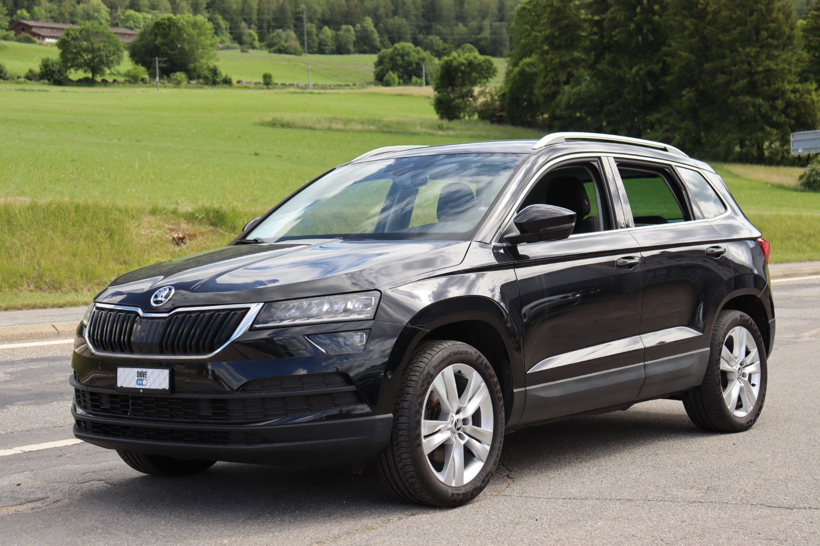 SKODA Karoq 2.0 TDI CR Ambition 4x4 DSG • Expertise • Garantie • Véhicule CH • Crochet d'attelage-image-3