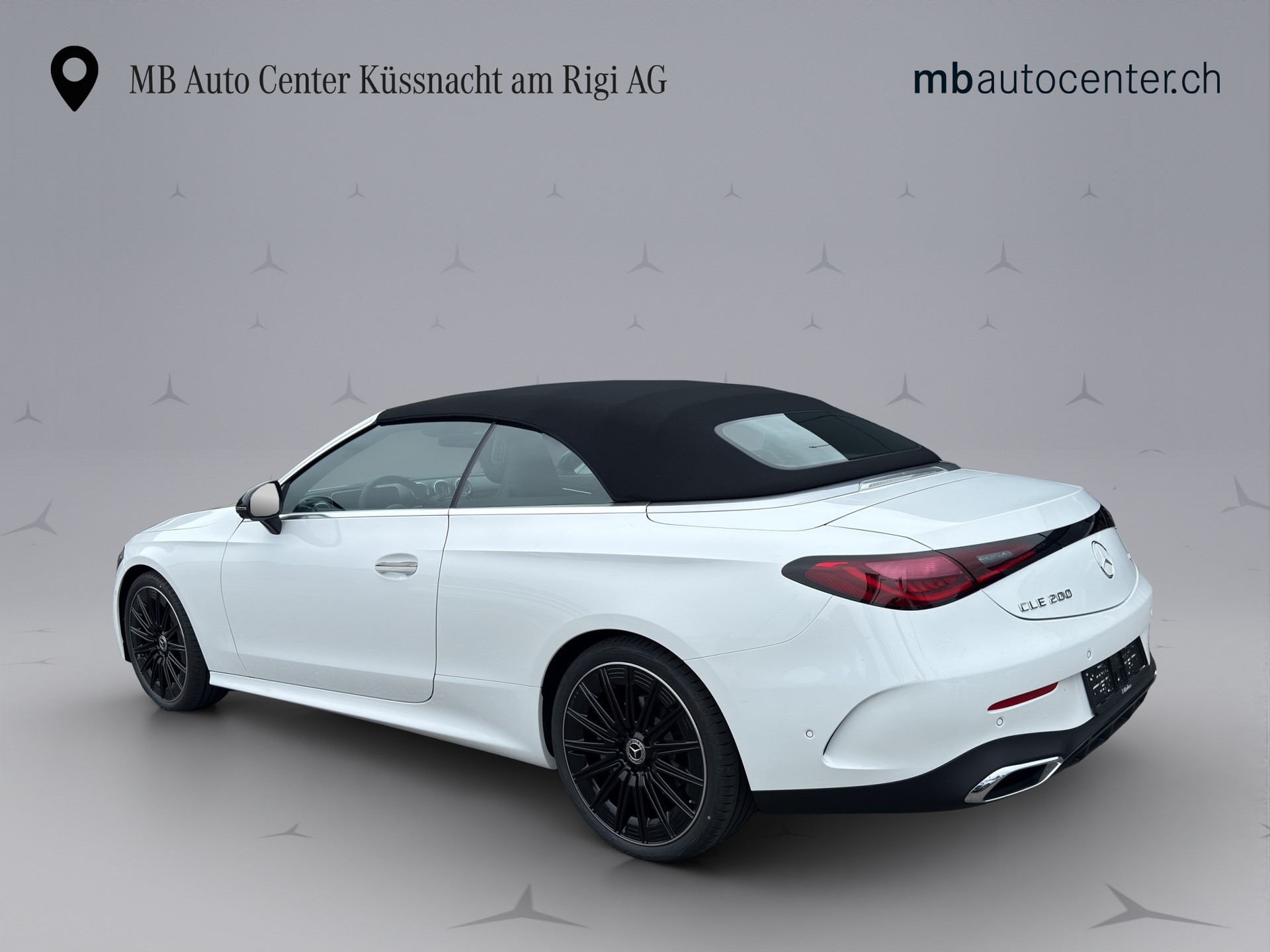 MERCEDES-BENZ CLE 200 AMG Line 4matic Cabriolet-image-3