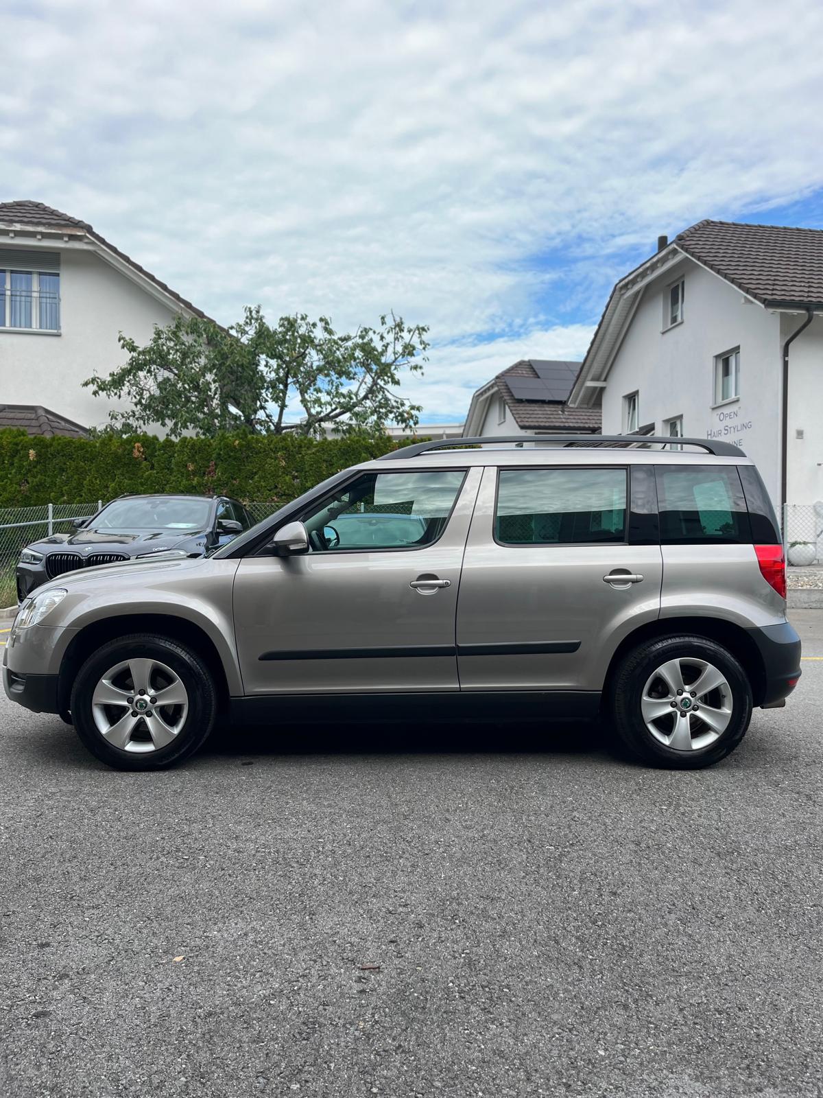 SKODA Yeti 1.2 TSI Ambition DSG-showroom-element-1
