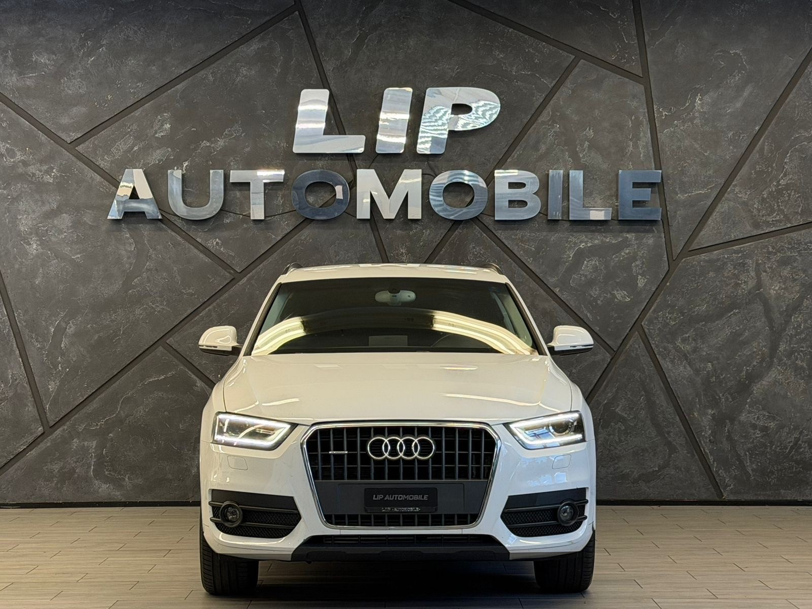 AUDI Q3 2.0 TFSI quattro-image-1