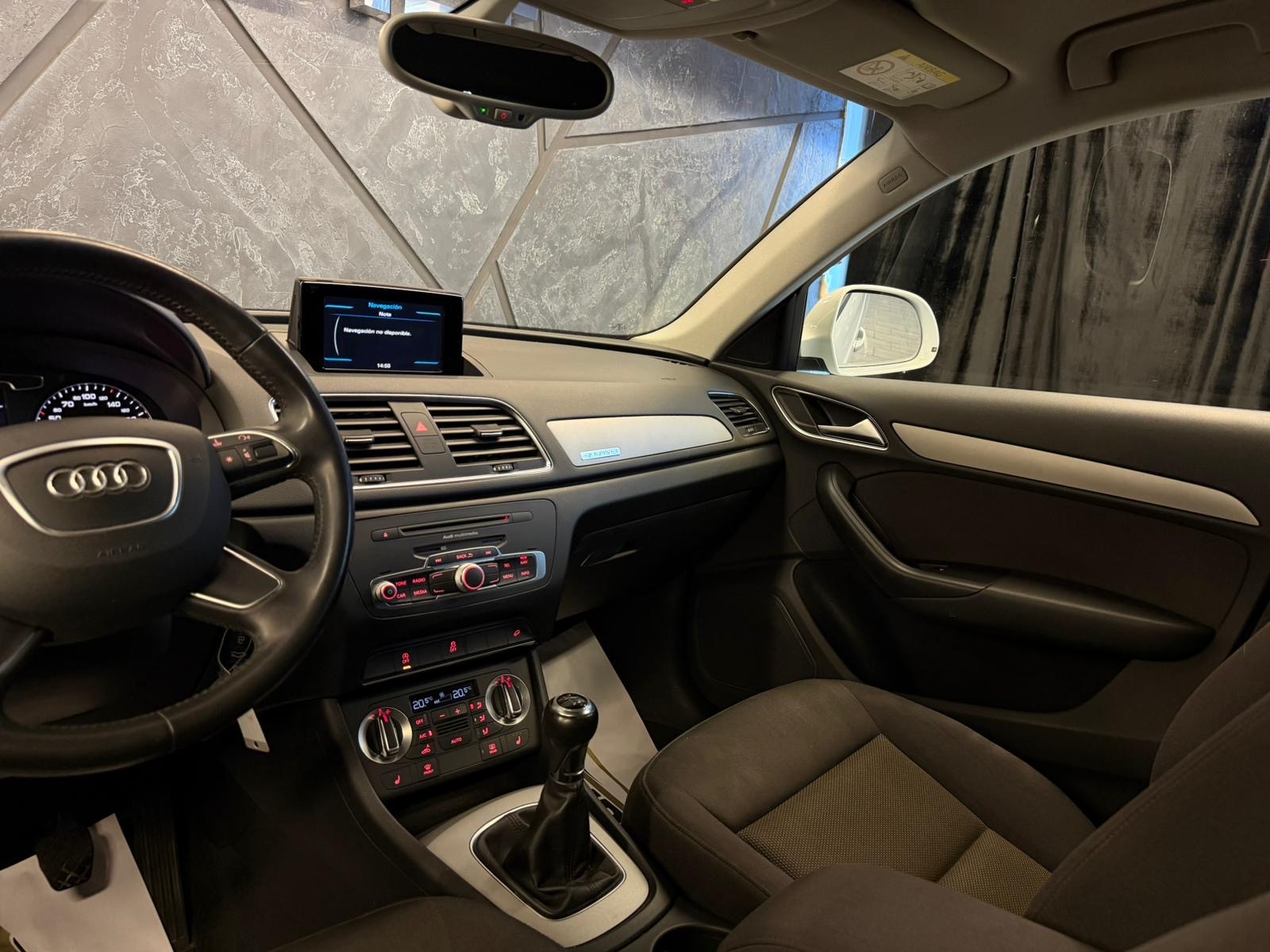 AUDI Q3 2.0 TFSI quattro-image-8