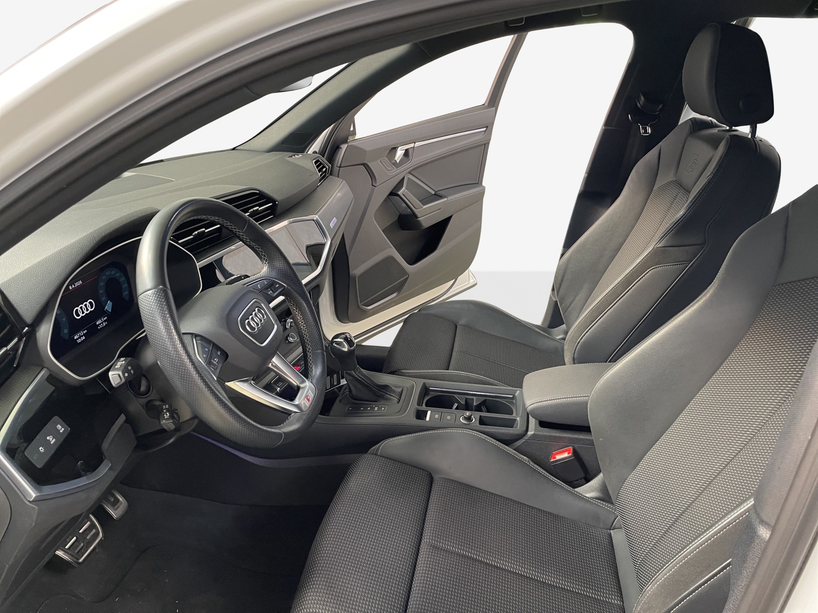 AUDI Q3 Sportback 35 TFSI S line Attraction S-tronic-image-7