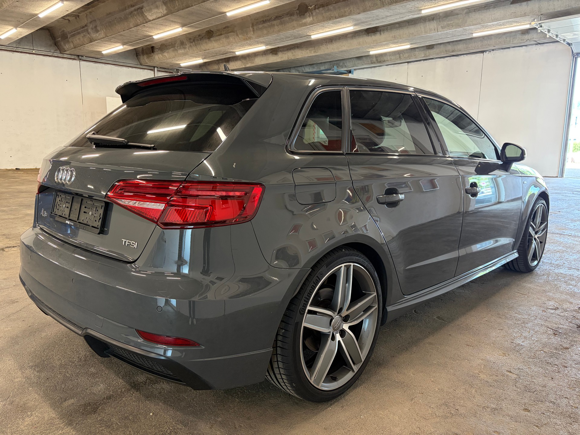 AUDI A3 Sportback 1.5 TFSI S-tronic Sport-image-3