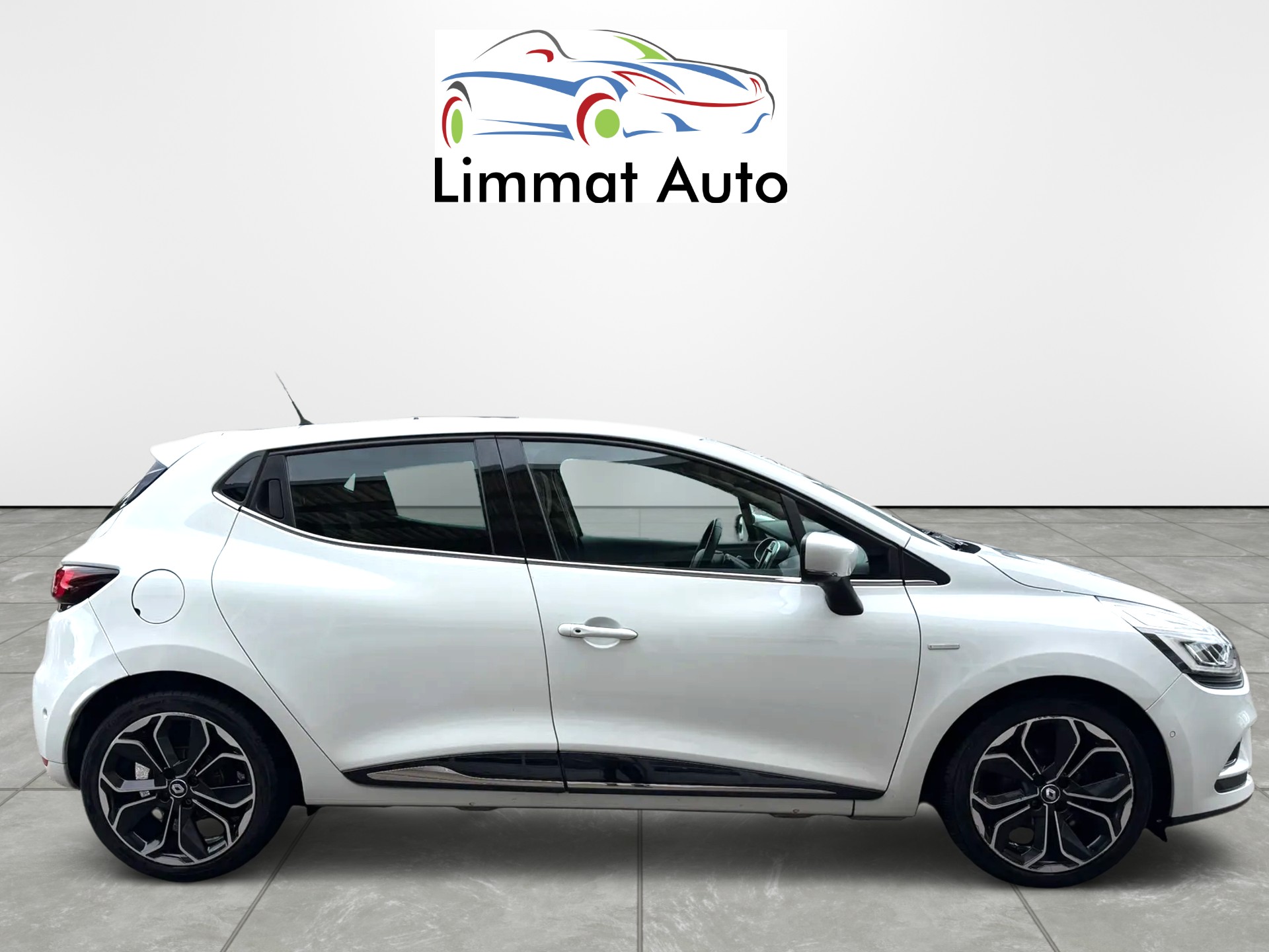 RENAULT Clio 1.2 16V T Swiss Edition EDC-image-5