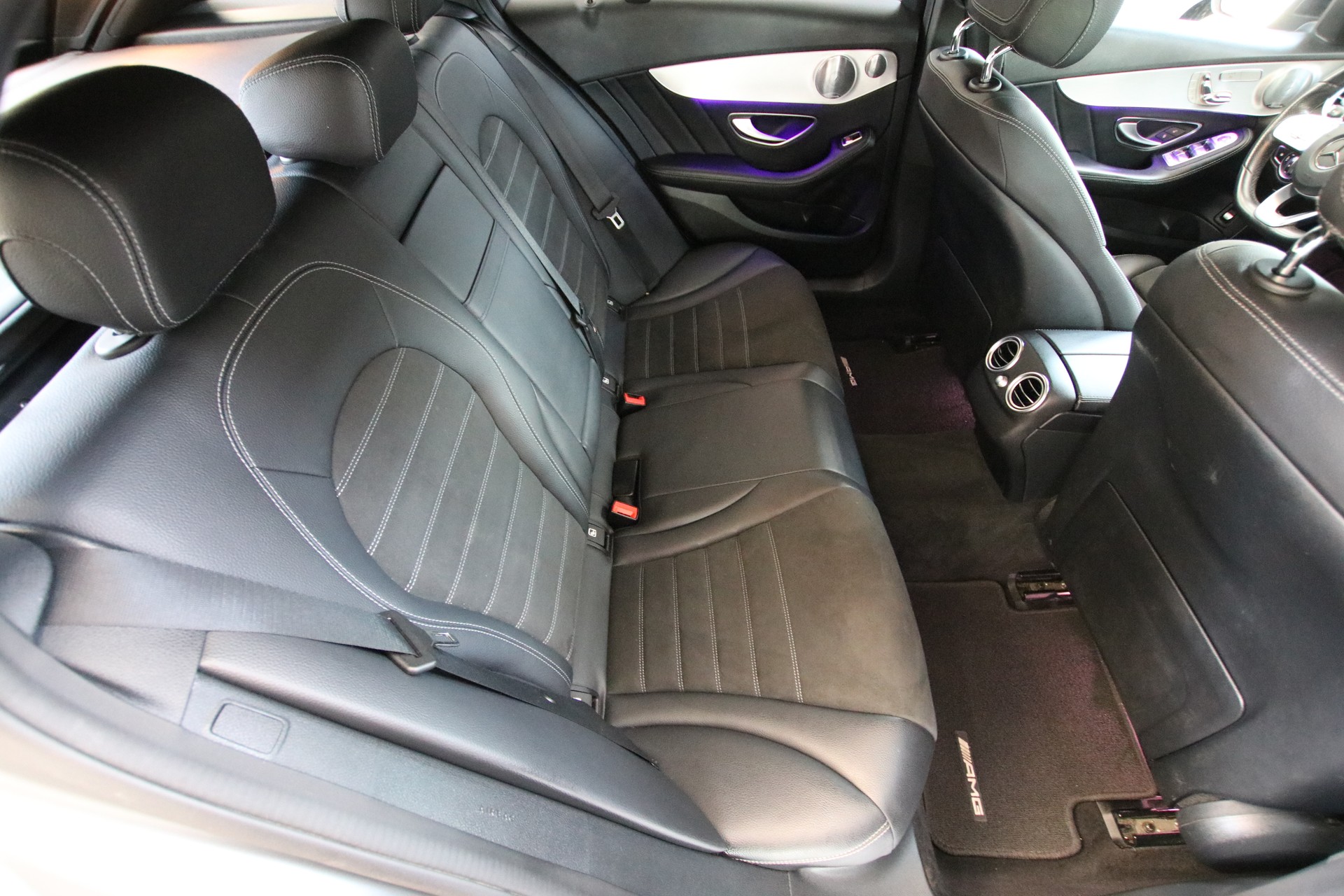 MERCEDES-BENZ C 200 Swiss Star AMG Line 4M 9G-Tronic-image-14