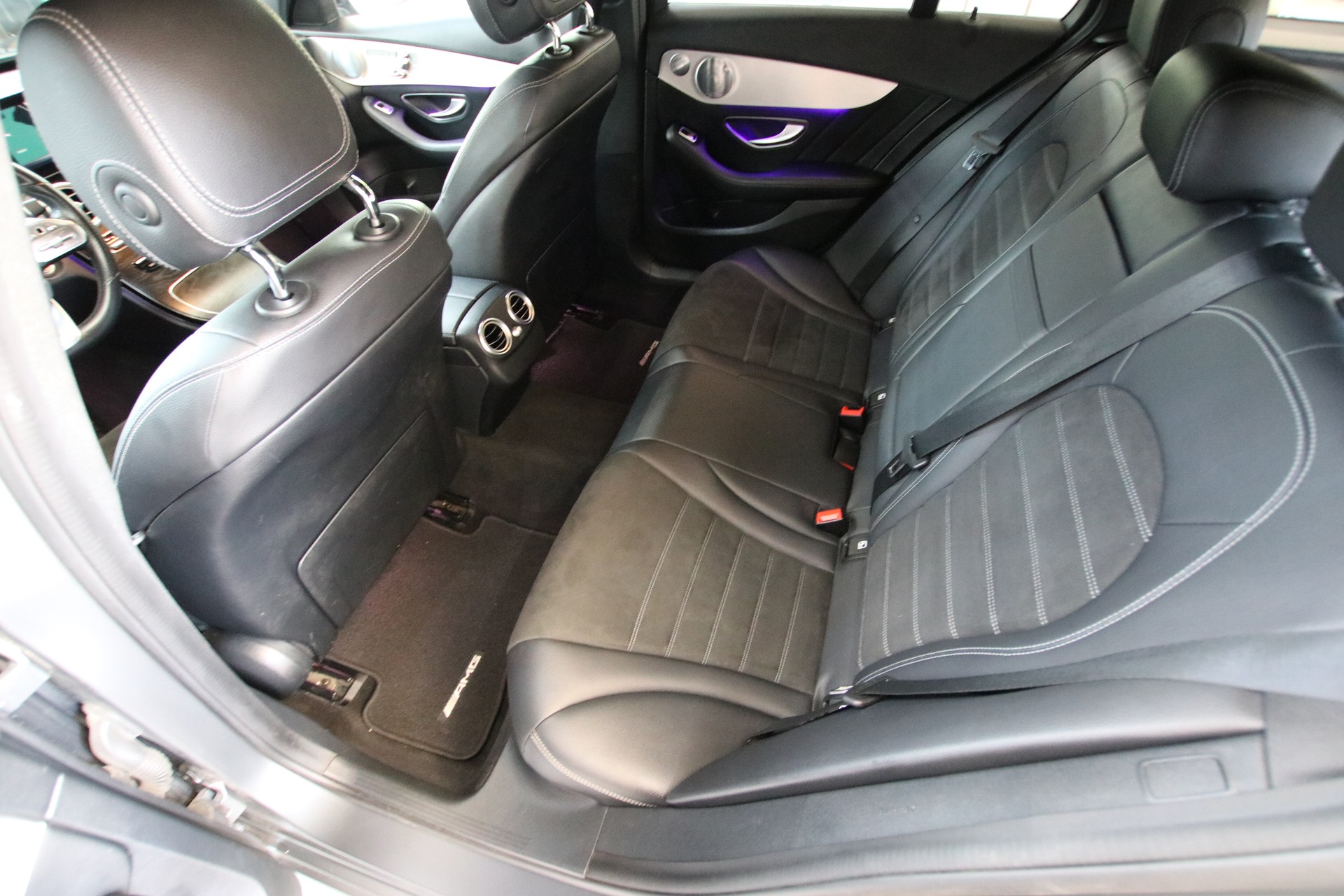 MERCEDES-BENZ C 200 Swiss Star AMG Line 4M 9G-Tronic-image-13
