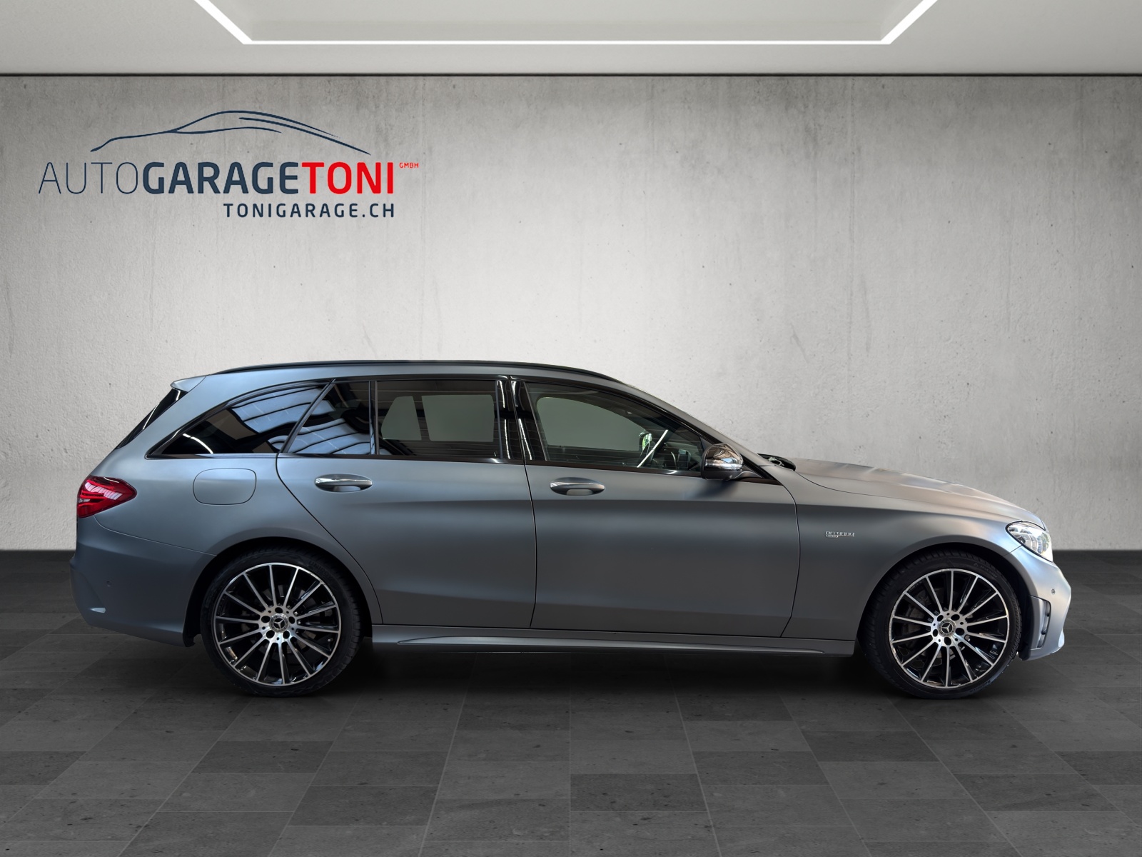 MERCEDES-BENZ C 200 Swiss Star AMG Line 4M 9G-Tronic-image-4