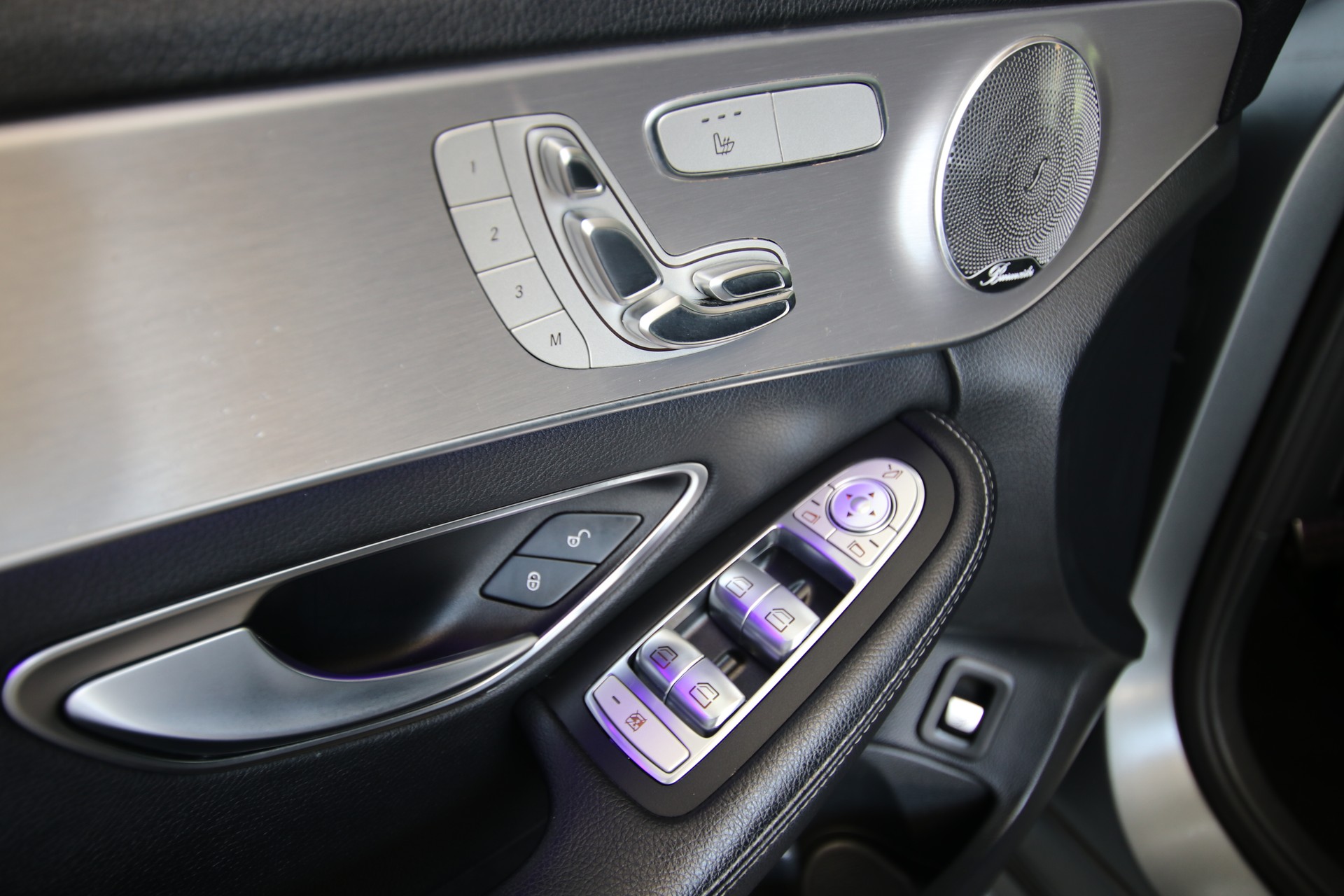 MERCEDES-BENZ C 200 Swiss Star AMG Line 4M 9G-Tronic-image-25