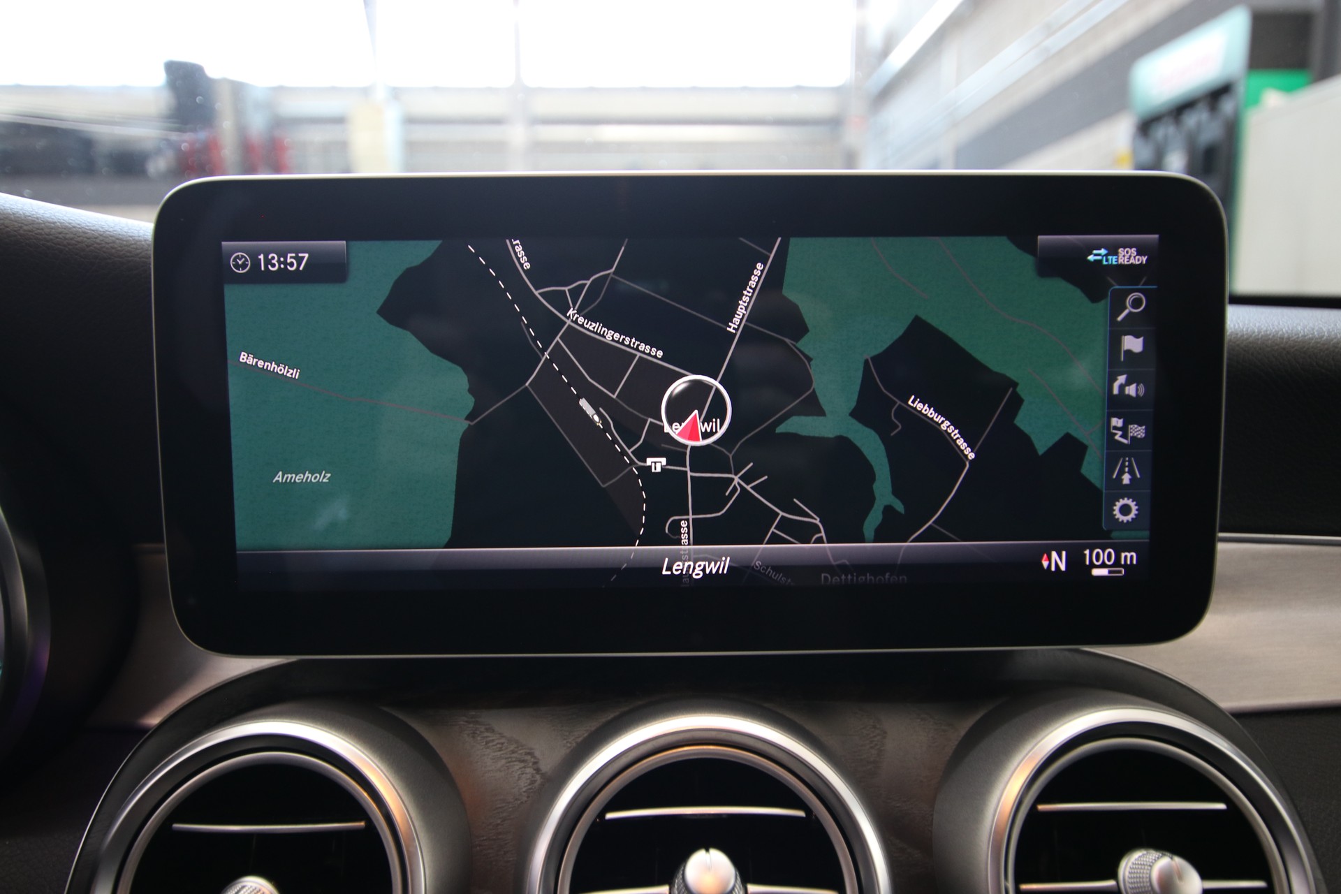 MERCEDES-BENZ C 200 Swiss Star AMG Line 4M 9G-Tronic-image-16