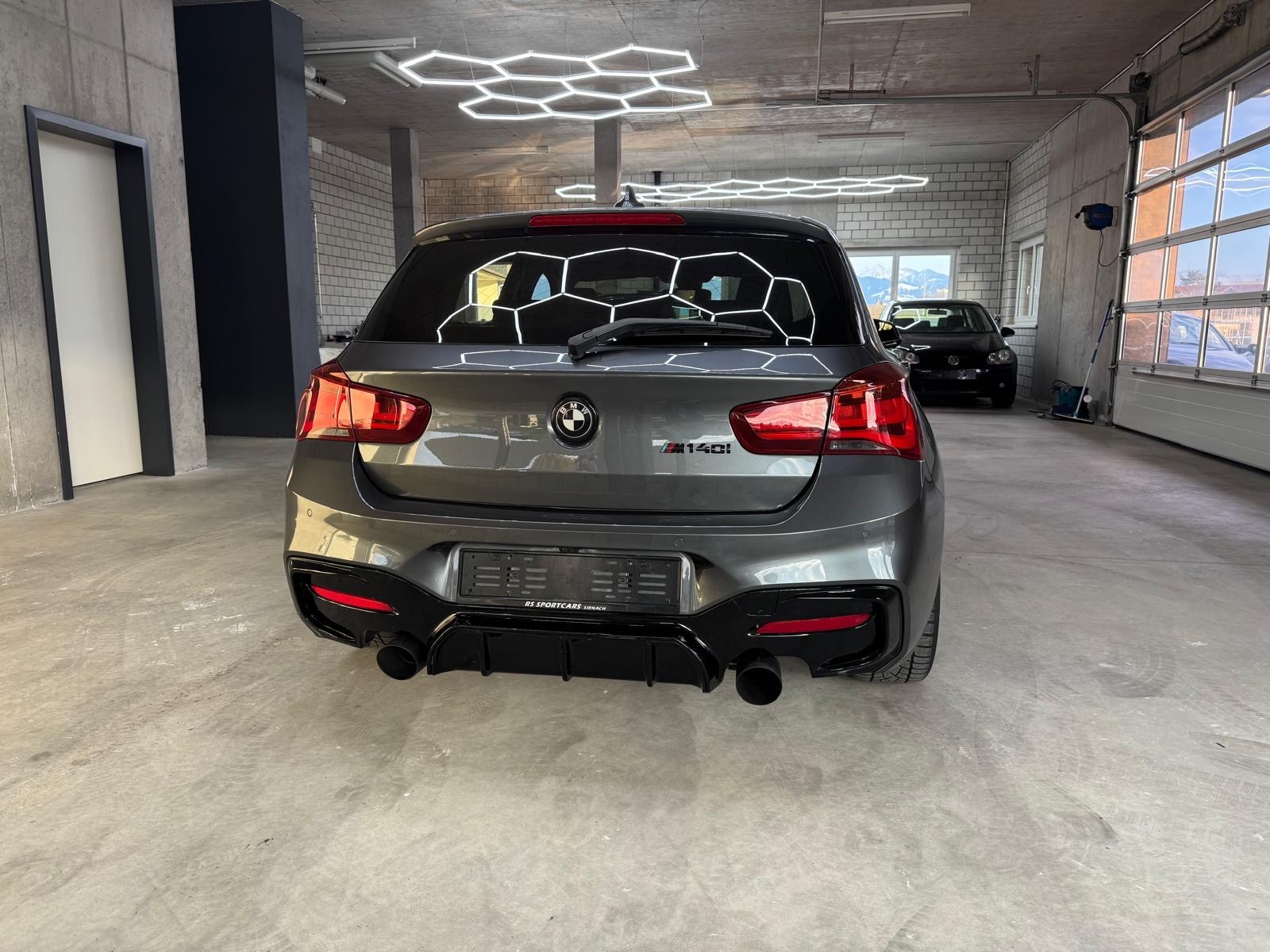 BMW M140i Steptronic-image-2