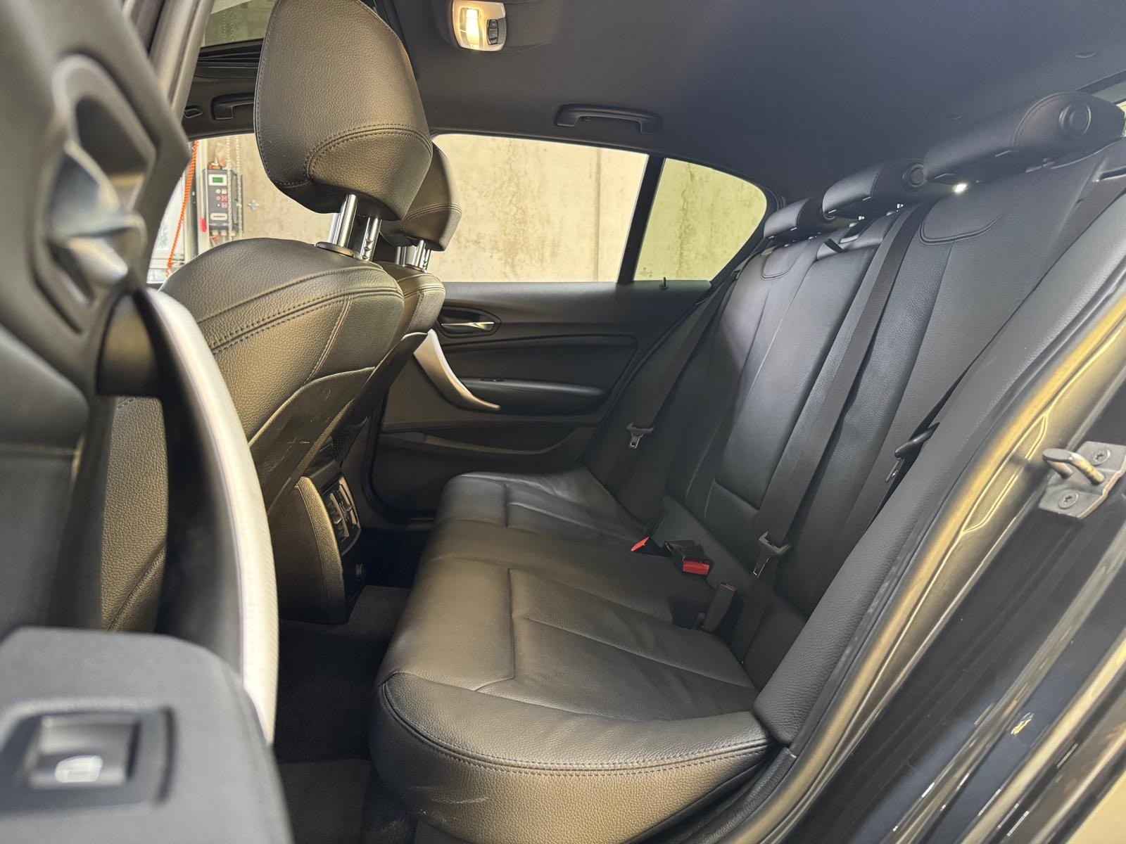 BMW M140i Steptronic-image-6