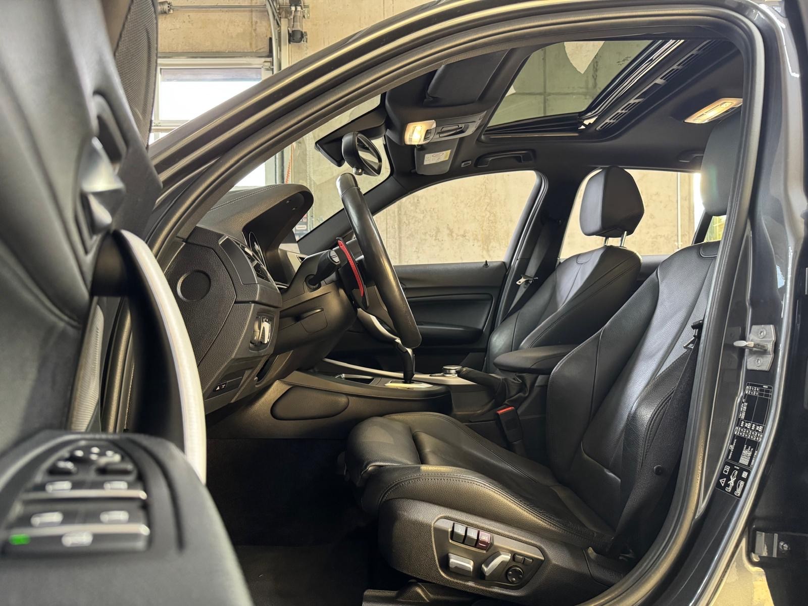 BMW M140i Steptronic-image-5