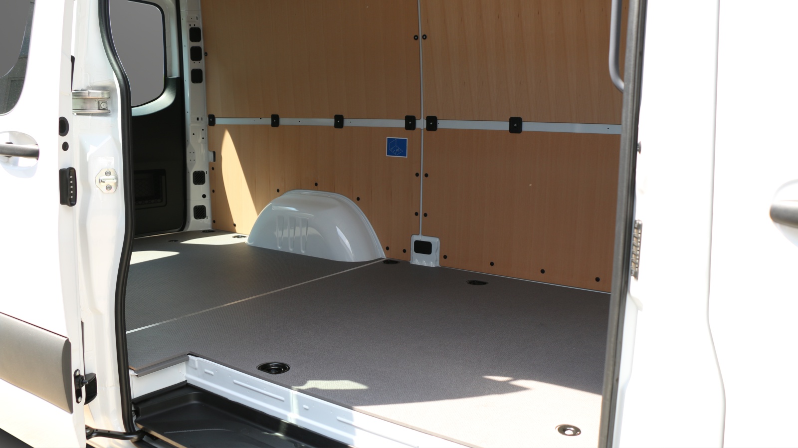 MERCEDES-BENZ Sprinter 319 CDI Pro KA 3665 mm Worker 4-image-9