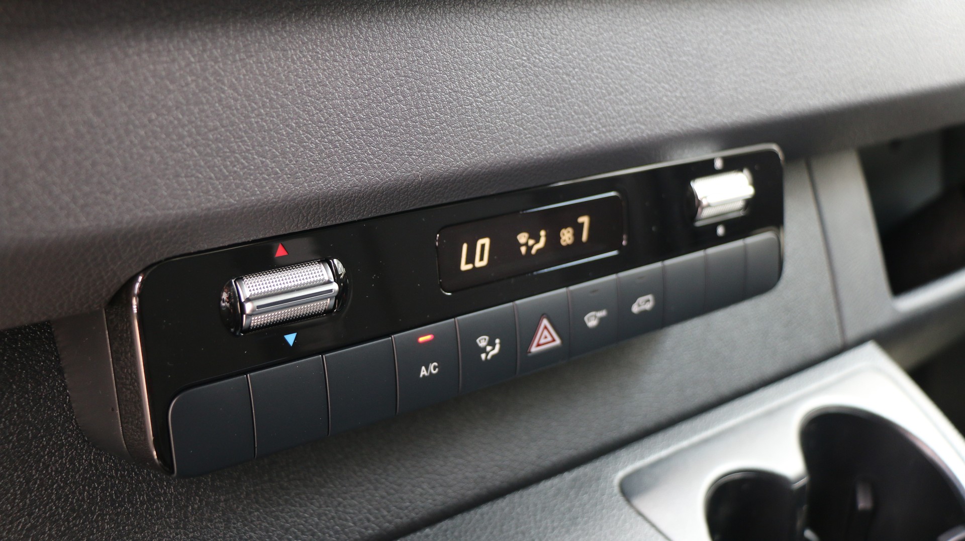 MERCEDES-BENZ Sprinter 319 CDI Pro KA 3665 mm Worker 4-image-14
