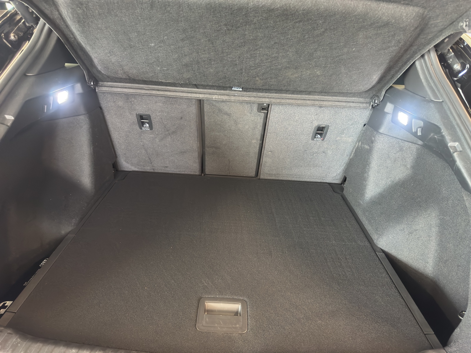 AUDI Q4 e-tron 50 quattro-image-13