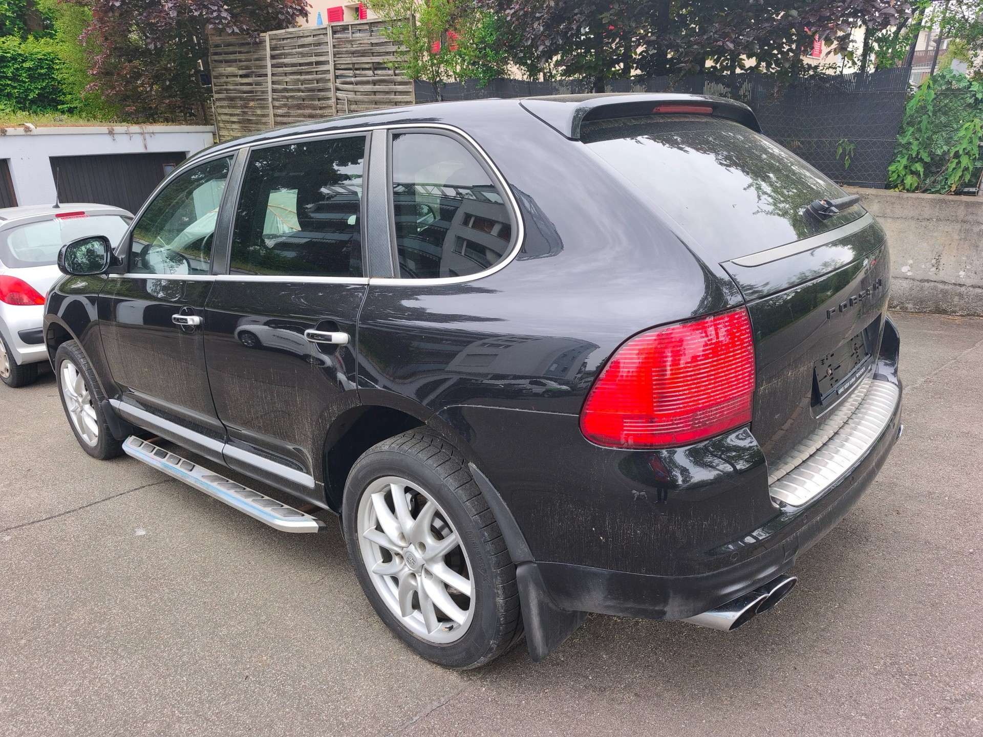 PORSCHE Cayenne S-image-1